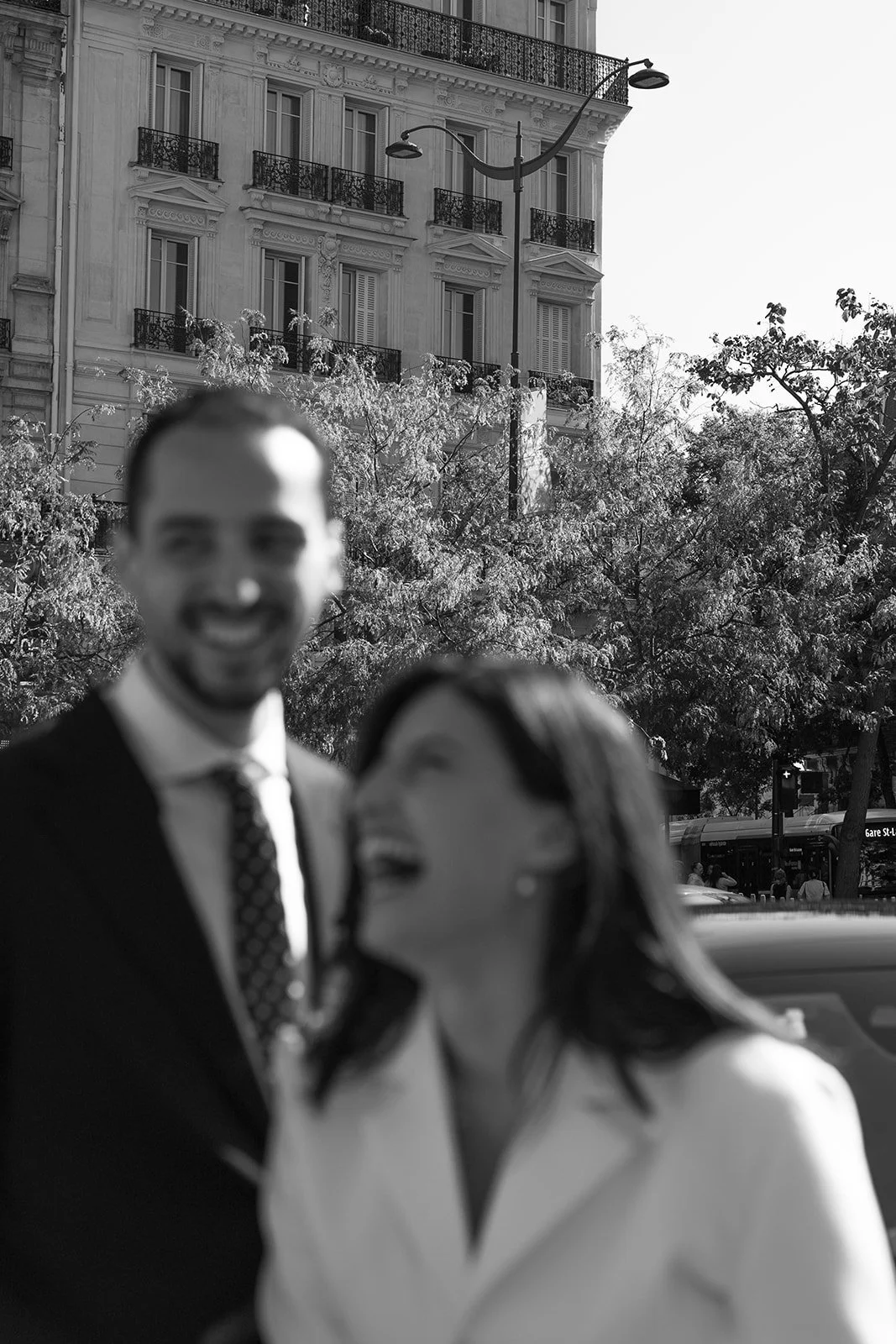 Fábio&amp;Jules-bride-laughing-wedding-weekend-Paris