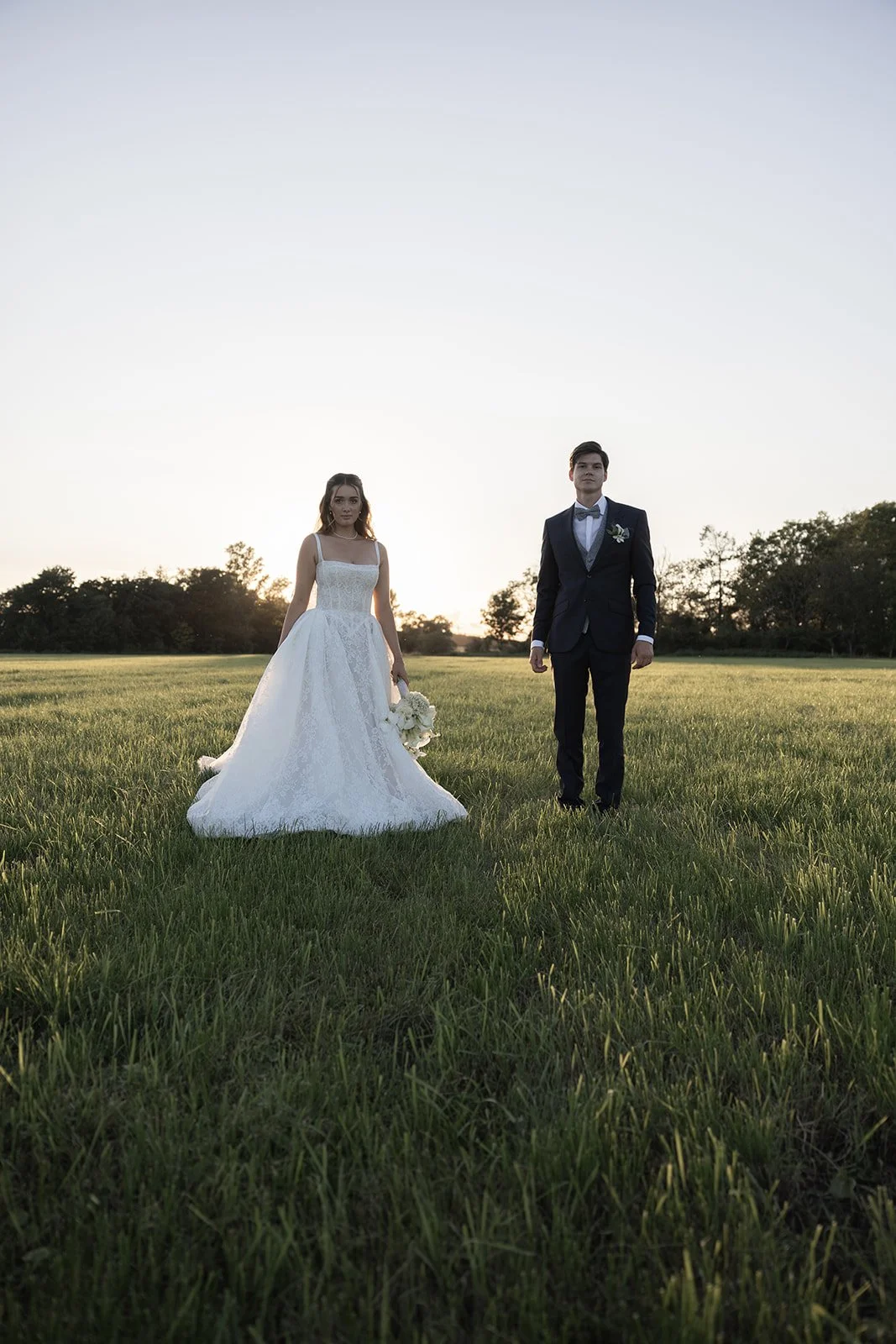 Fábio&amp;Jules-fashion-wedding-couple-pose-berlin