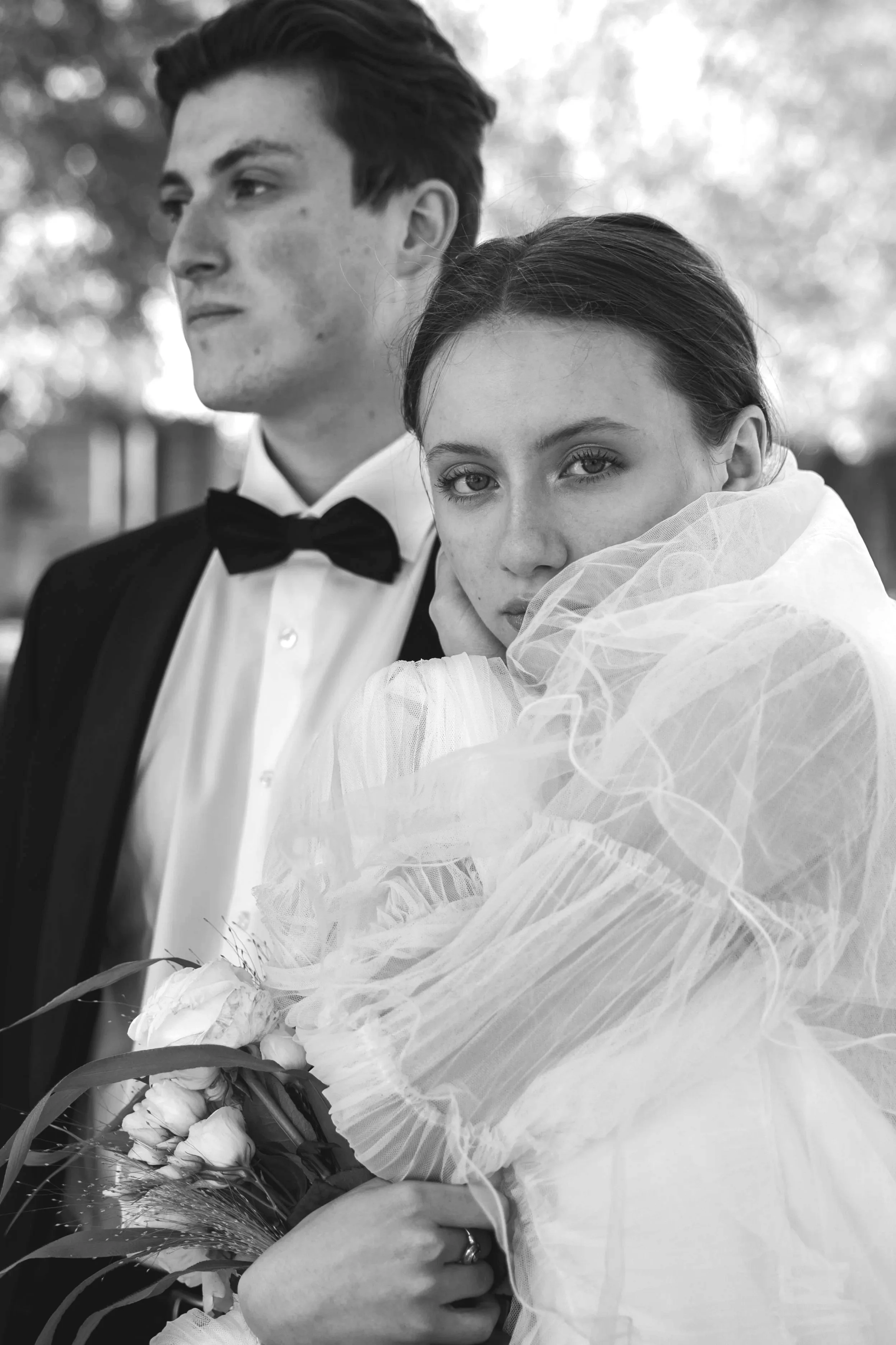 Glamour%C3%B6se+Hochzeitsmode+trifft+auf+klassische+Berliner+Kulisse.jpg (Kopie) (Kopie)