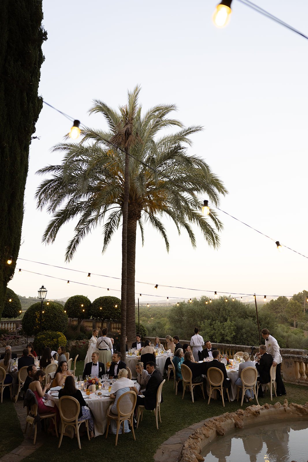 Fábio&amp;Jules_best-wedding-photographer-mallorca-sunset-dinner.jpg
