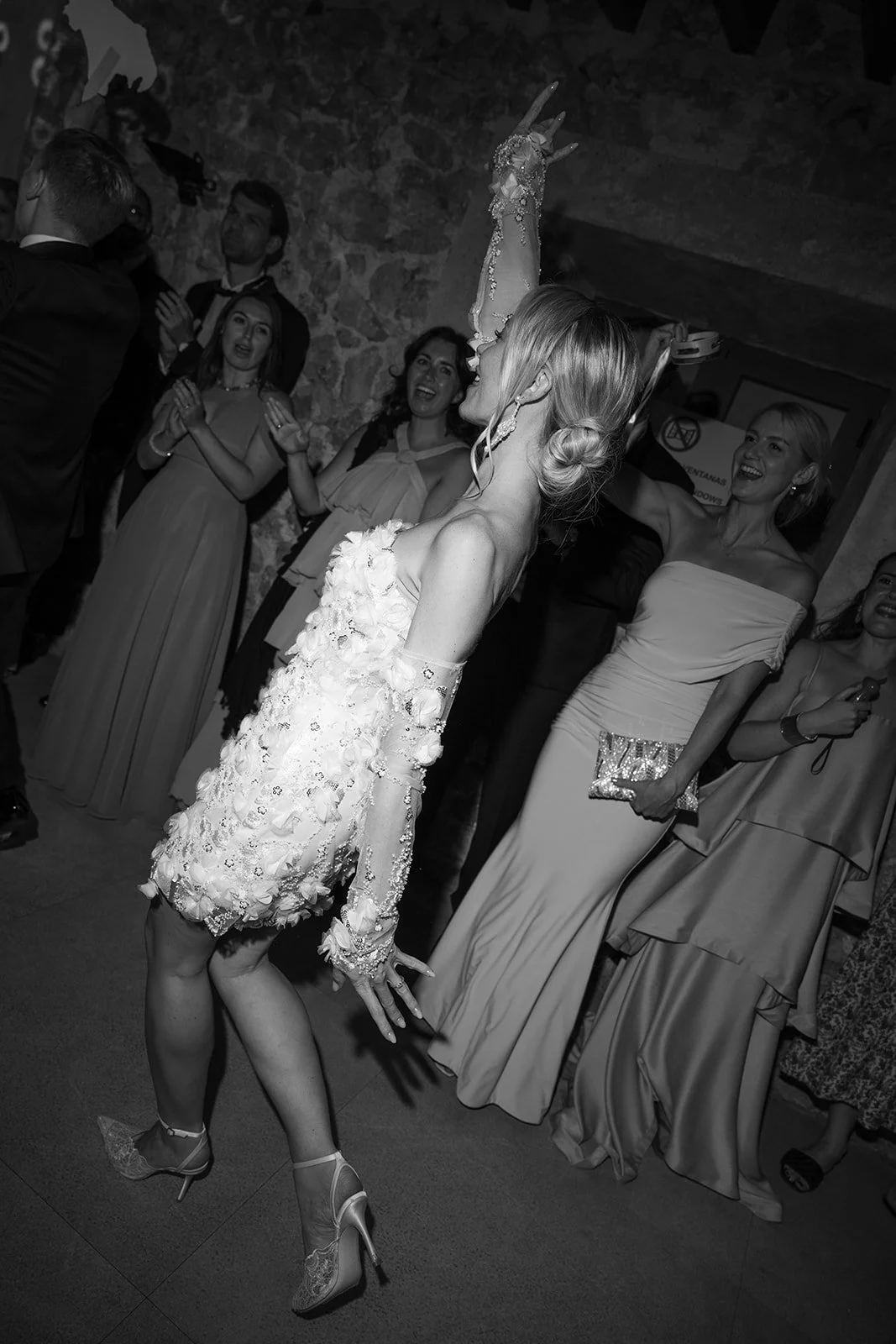 Fábio&amp;Jules_bridal-entrance-dancefloor-wedding-party-mallorca.jpg
