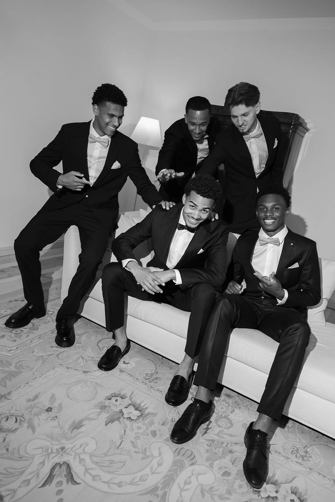 Fábio&amp;Jules_groom-groomsmen-fun-getting-ready.jpg