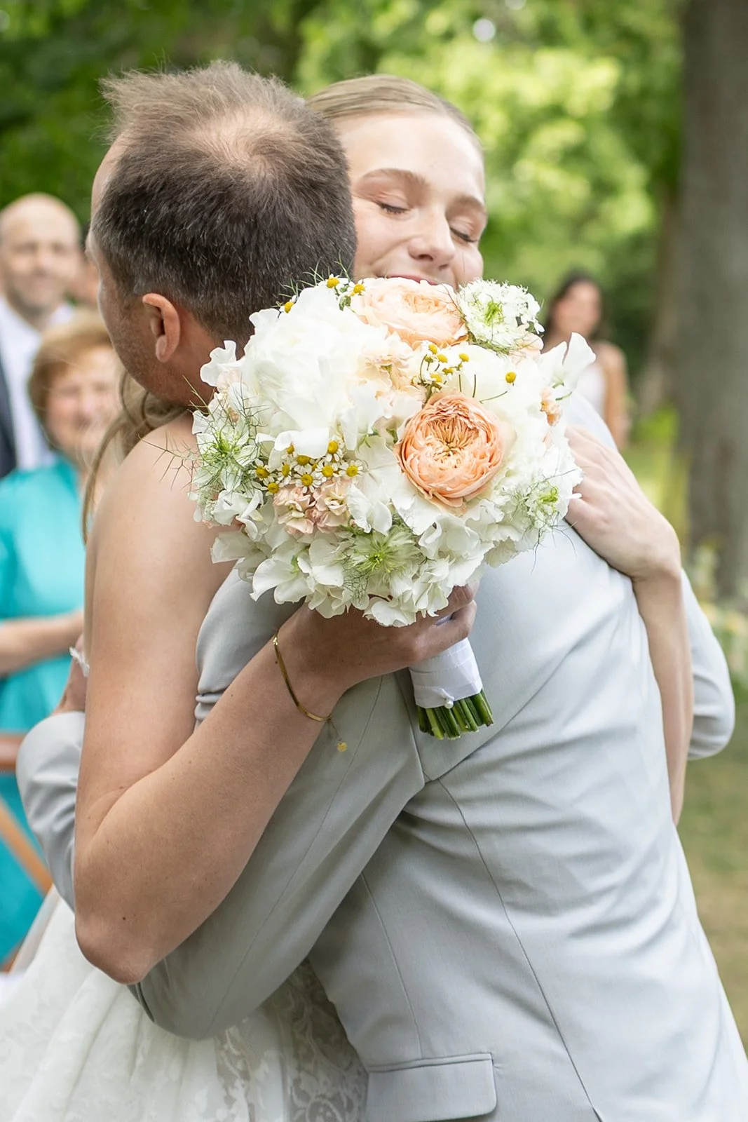 Fábio&amp;Jules_bride-and-bride-father-emotional-ceremony.jpg