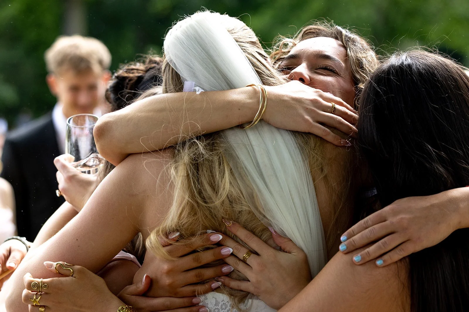 Fábio&amp;Jules_emotional-wedding-reception-castle-gardens.jpg