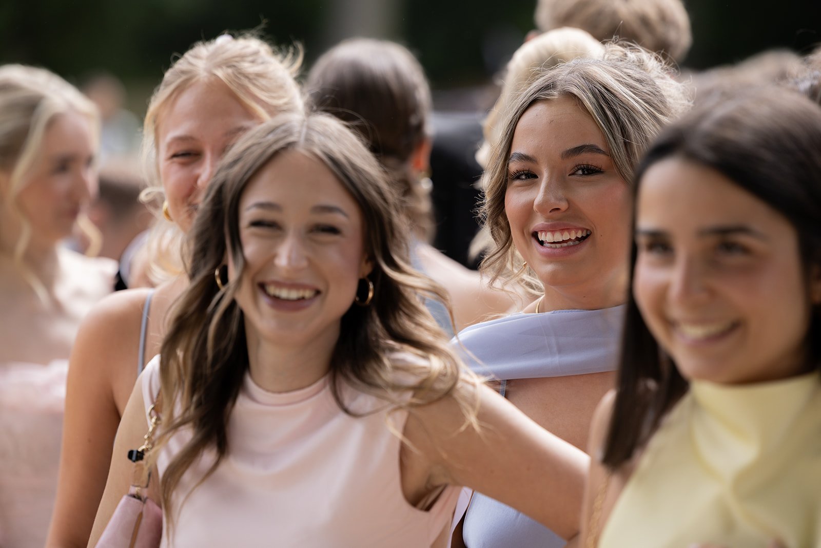 Fabio&amp;Jules_pastel-high-fashion-bridgerton-vibe-wedding.jpg