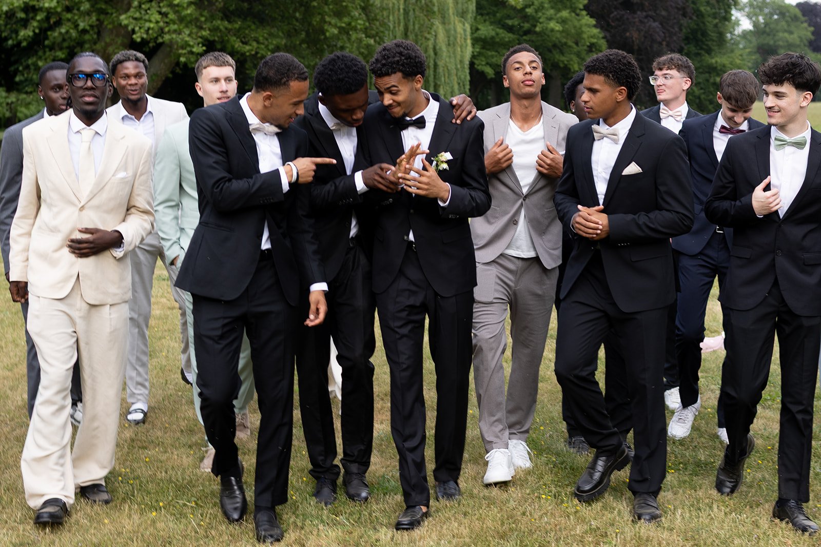 Fábio&amp;Jules_groom-groomsmen-cool-group-picture.jpg
