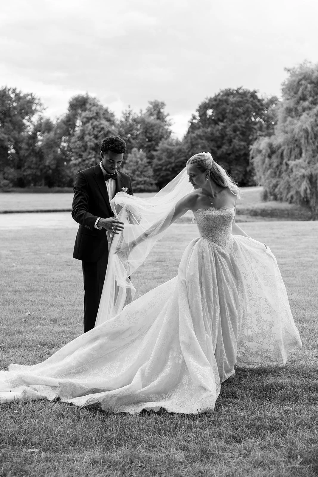 Fábio&amp;Jules_luxury-editorial-wedding-couple-castle.jpg