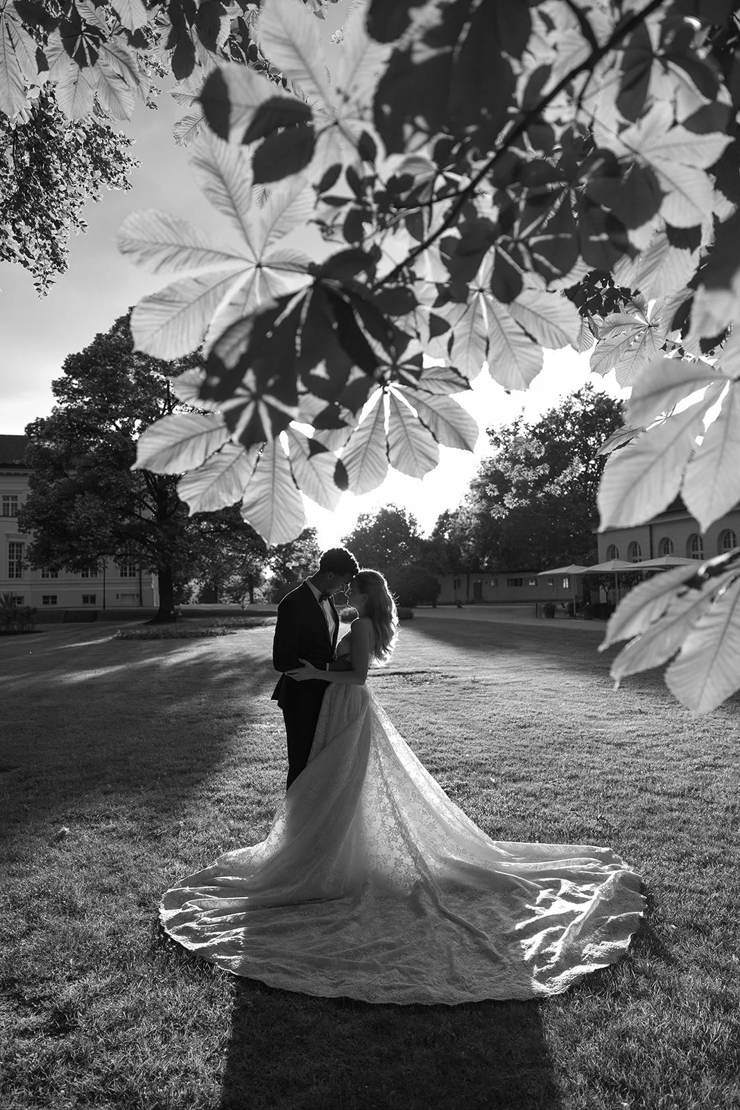 Fabio&amp;Jules_wedding-photo-video-team-europe-castle.jpg