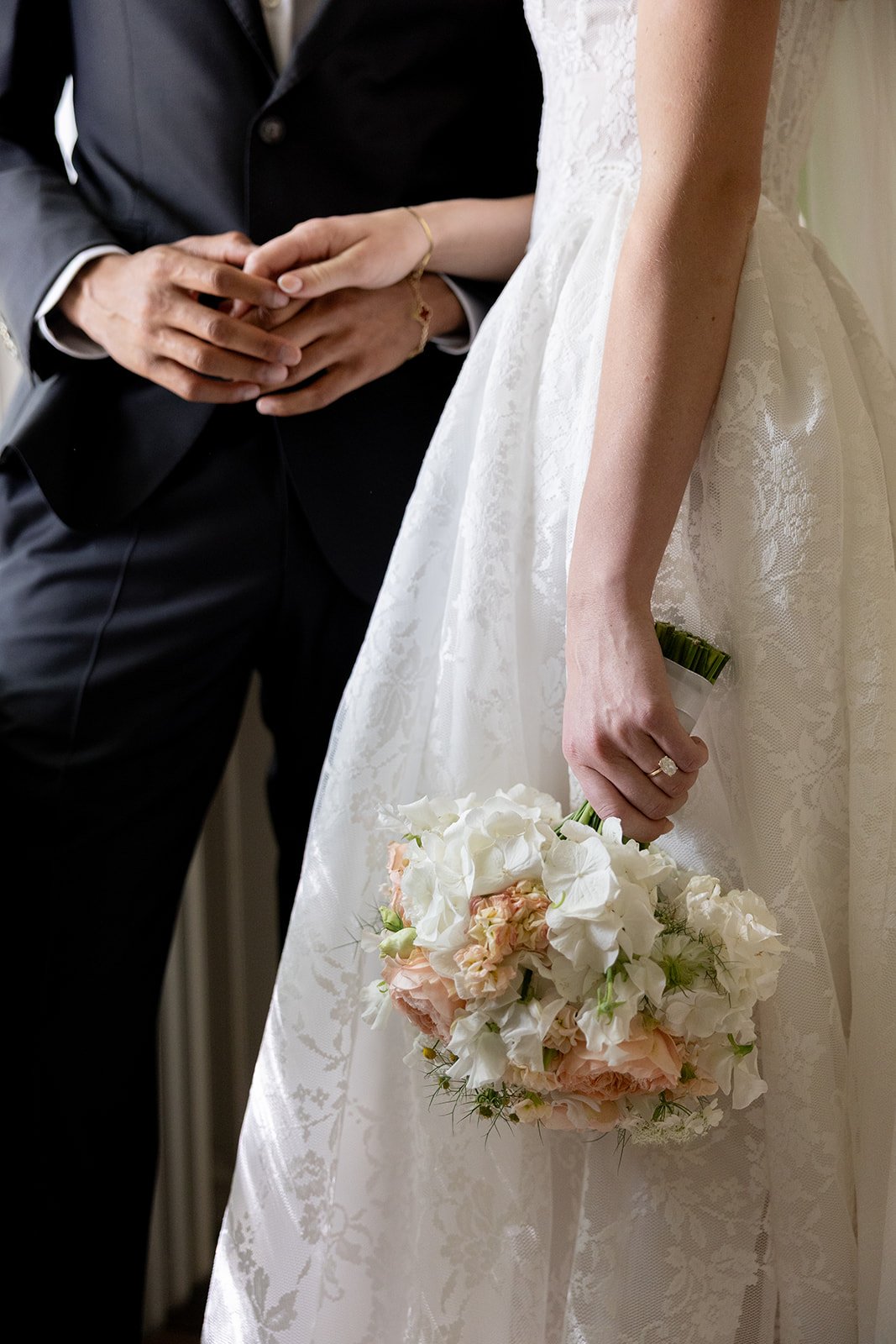 Fábio&amp;Jules_detail-shot-bridgerton-vibe-castle-wedding-europe.jpg