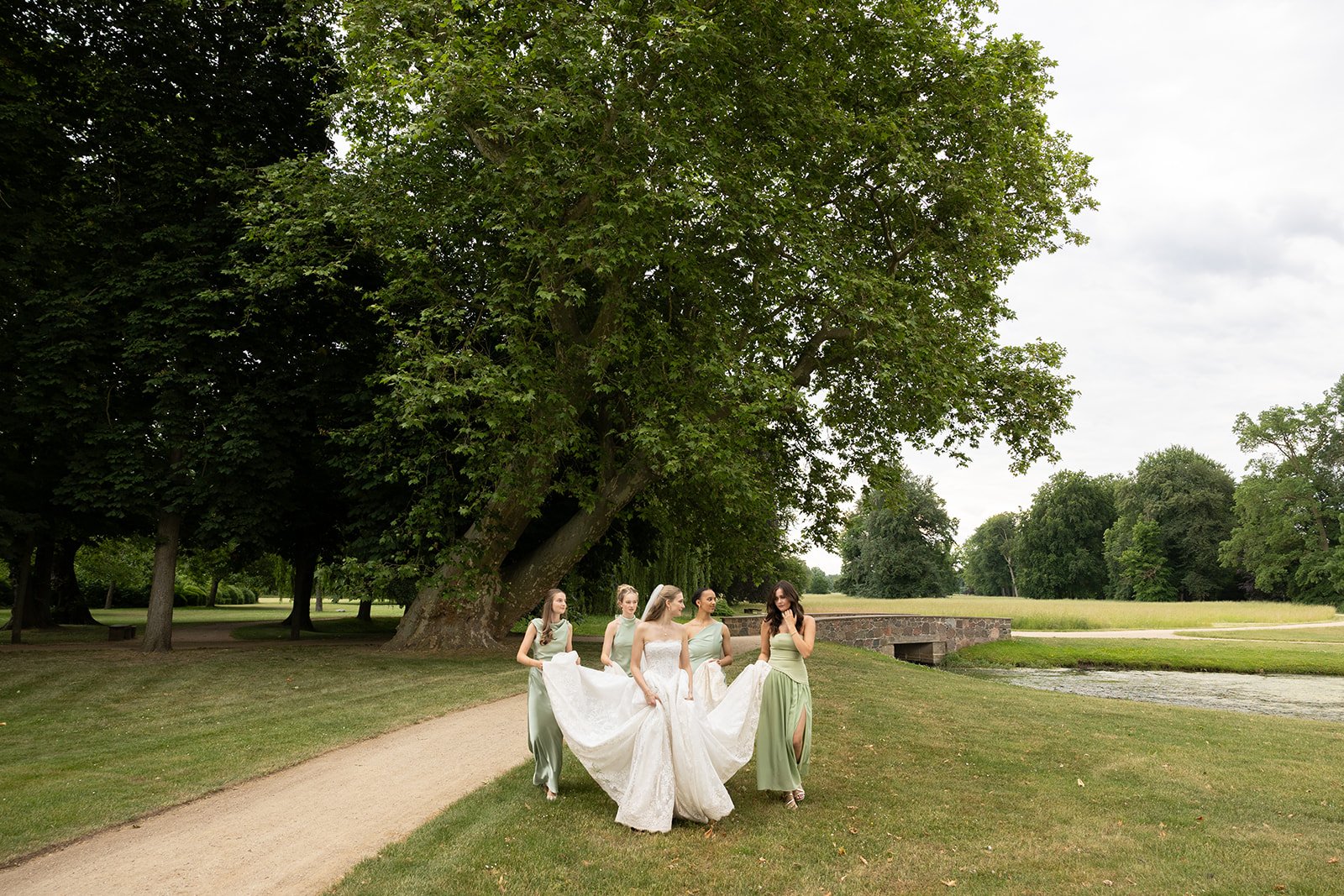 High-end wedding photography in historic castle grounds