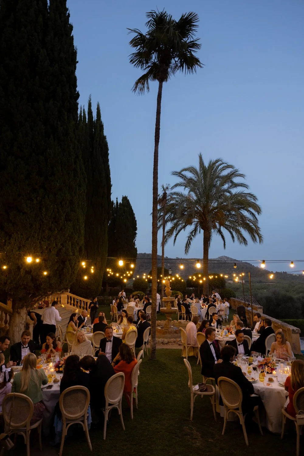Luxury wedding photos Mallorca sunset over historic walls