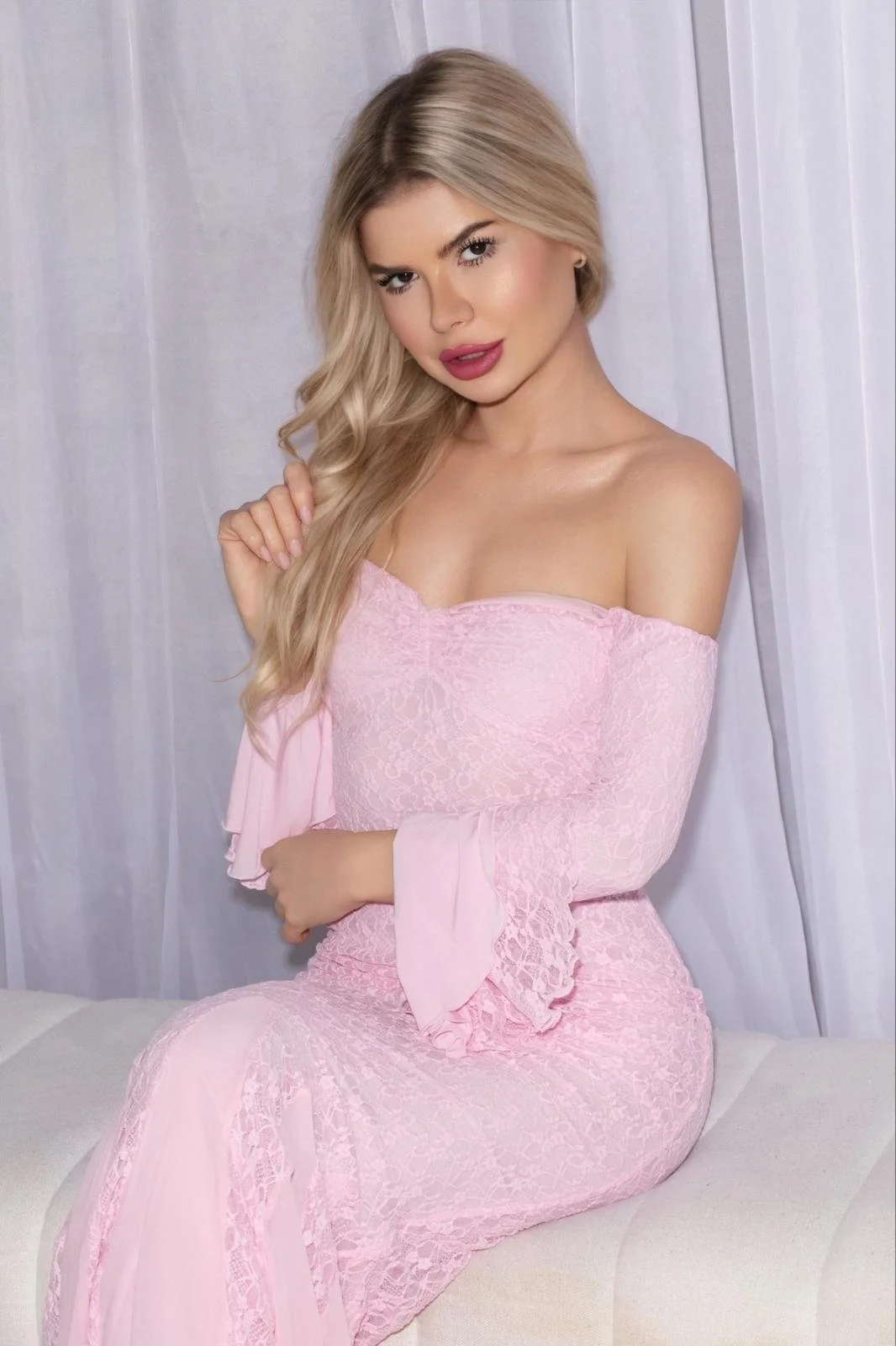 Viviene London Escort 16.jpg