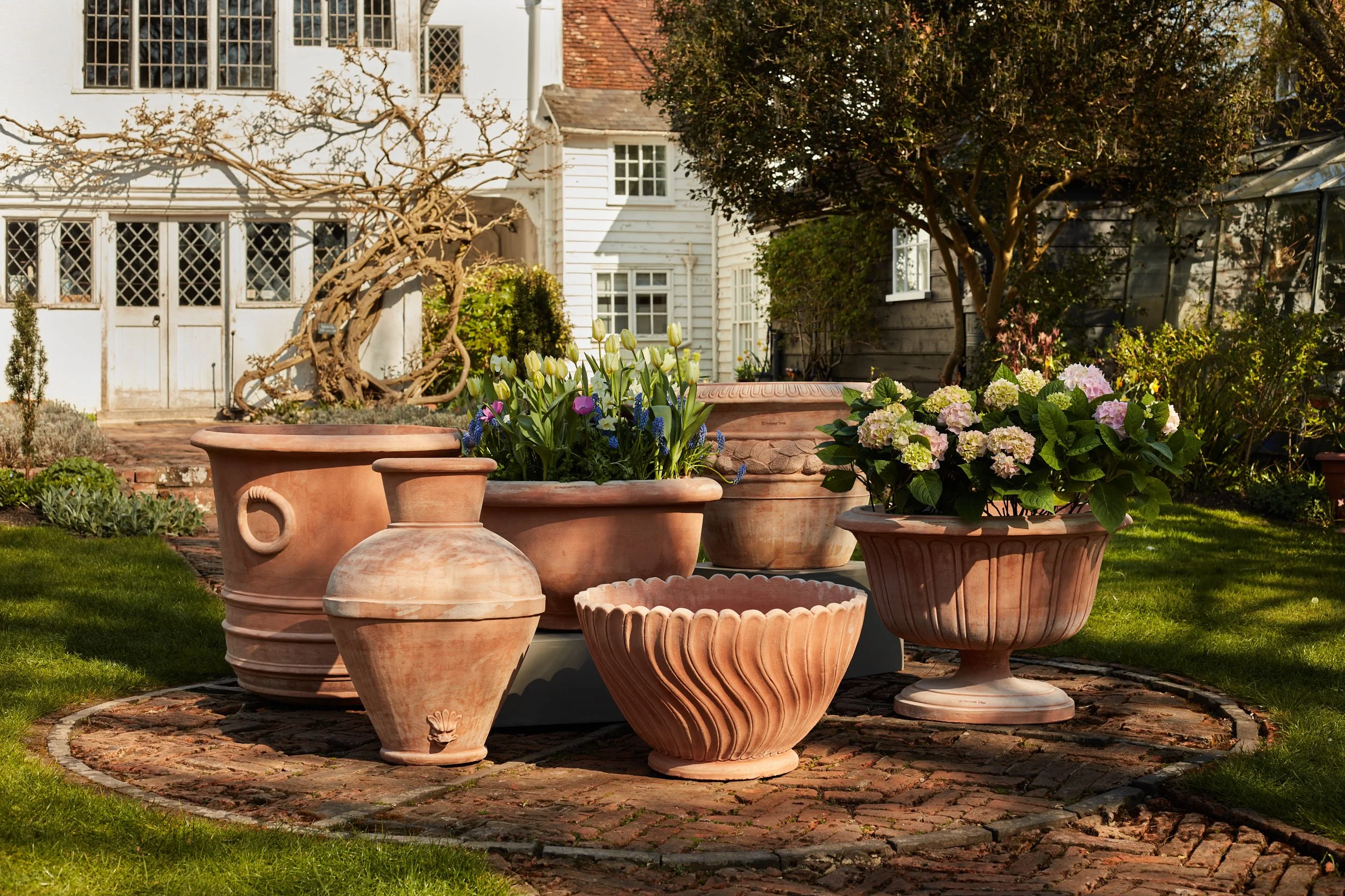 Extra large, frost-proof terracotta planter for trees and shrubs  Vaso  Toscano