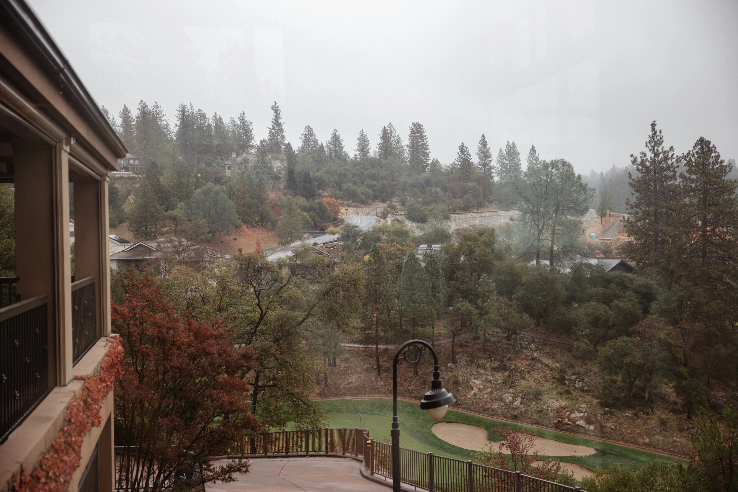 Winchester Estate in Meadow Vista is the definition of an exclusive California wedding venue. Surrounded by forests and rolling hills, the estate felt especially magical on this misty fall day. Soft fog, muted autumn colors, and elegant architecture 