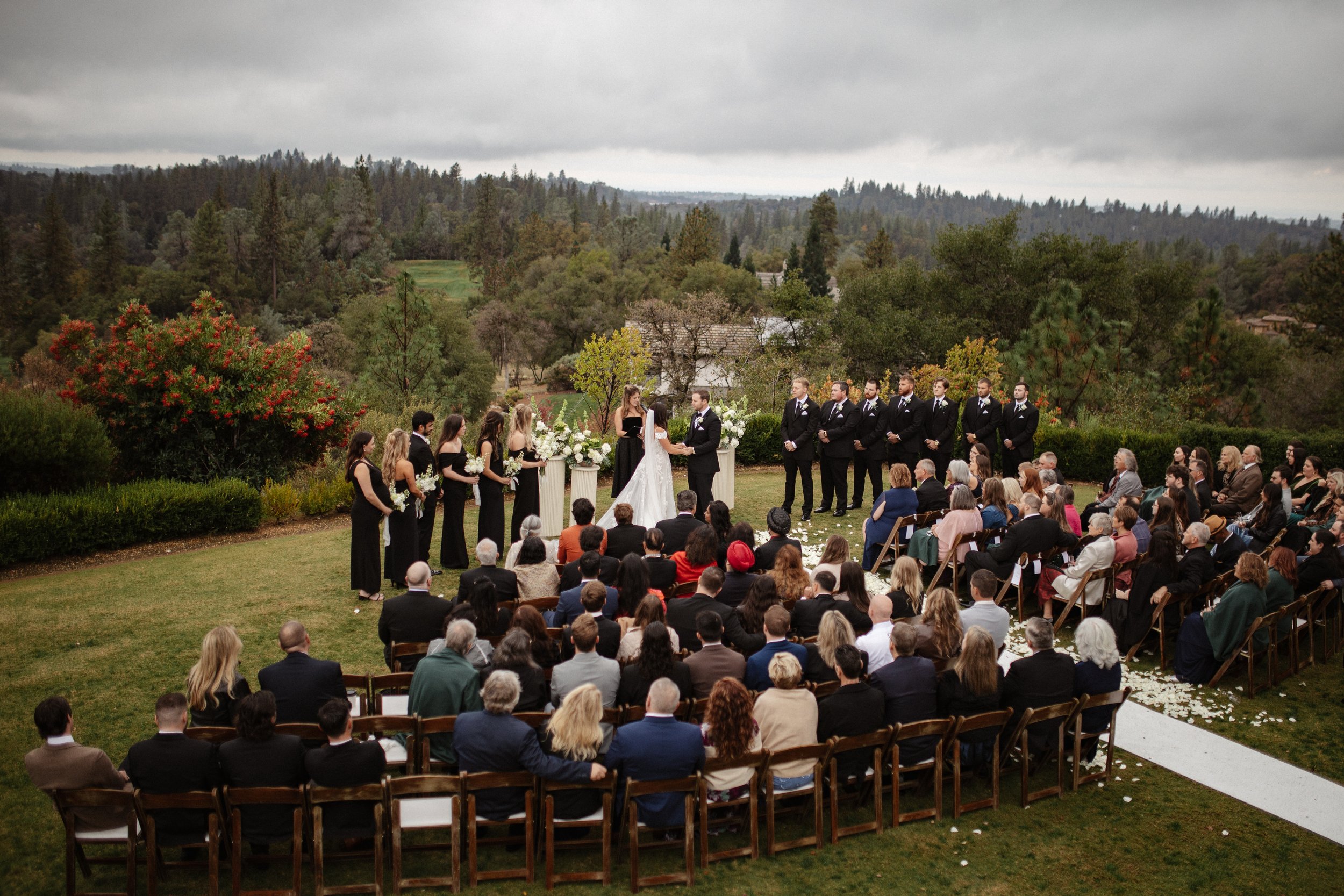 The outdoor ceremony was deeply personal and emotional. A close friend officiated the vows, making every word feel honest and heartfelt. The entrance of the bridal party, followed by Maya with her parents and Zack waiting quietly, created a powerful 