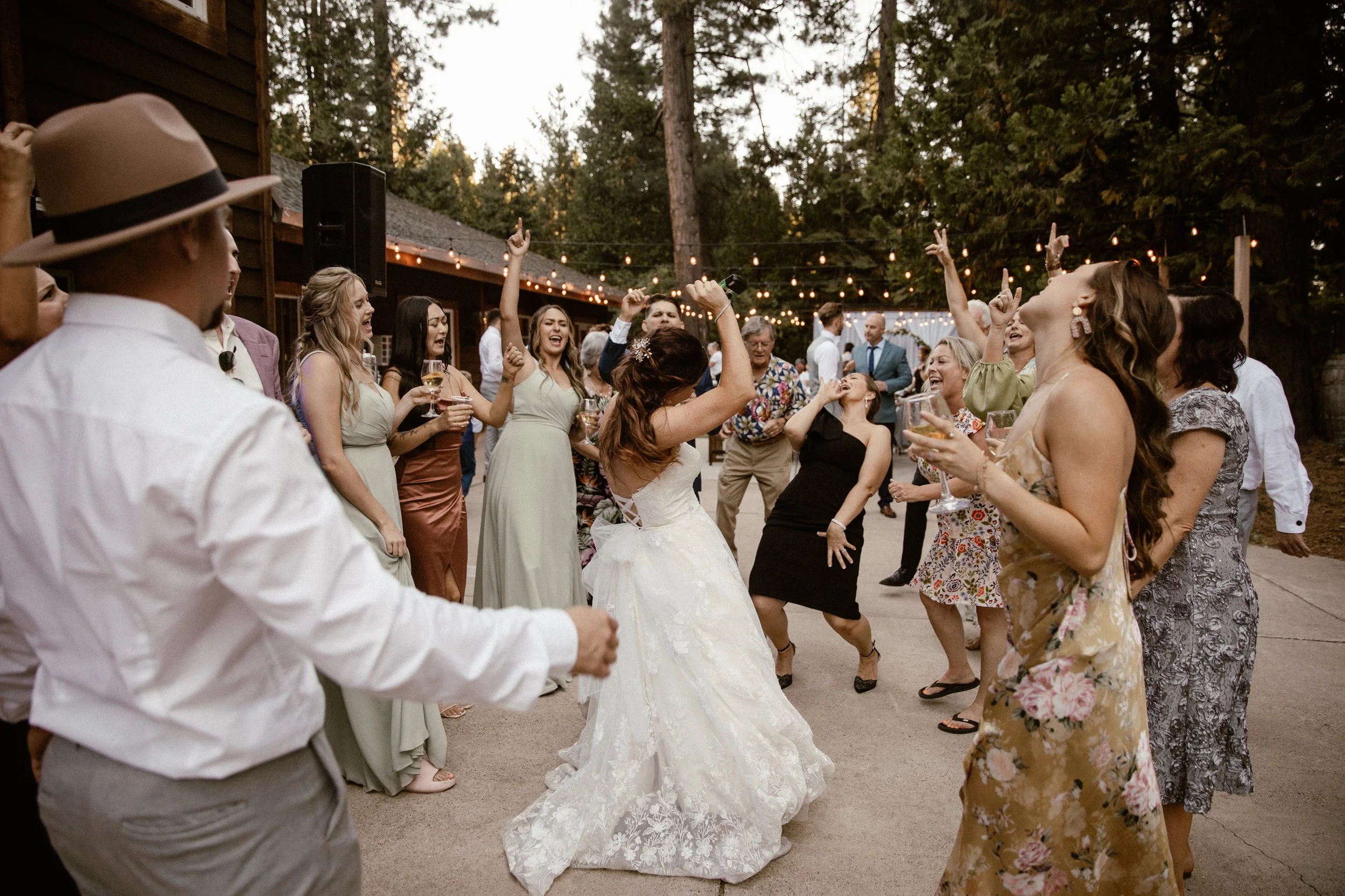 First Dance. Father Dance. Mother Dance. Brautpaar Shooting. Summer Wedding in California.