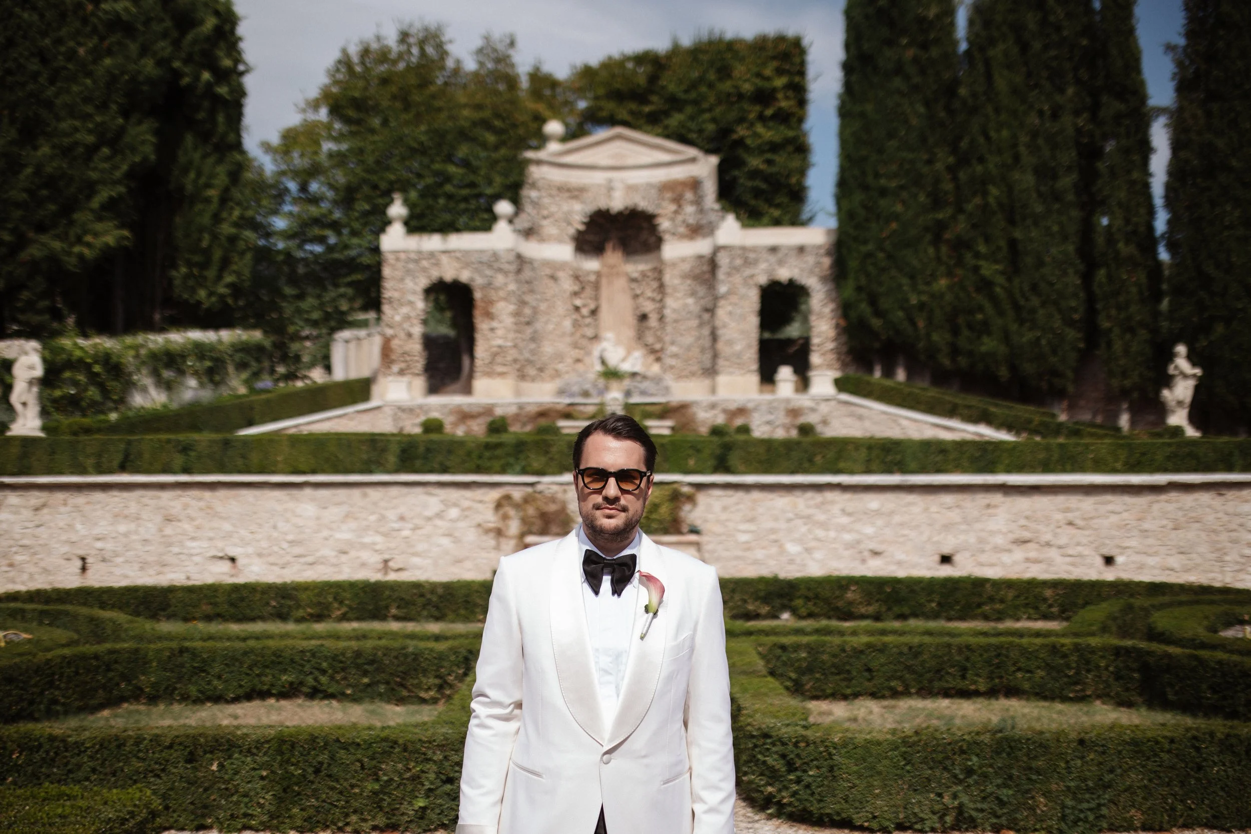 Elegant wedding getting ready at Villa Rizzardi in Verona, with Alisha and Fabian preparing for their luxury Italian wedding in a relaxed and intimate atmosphere.
