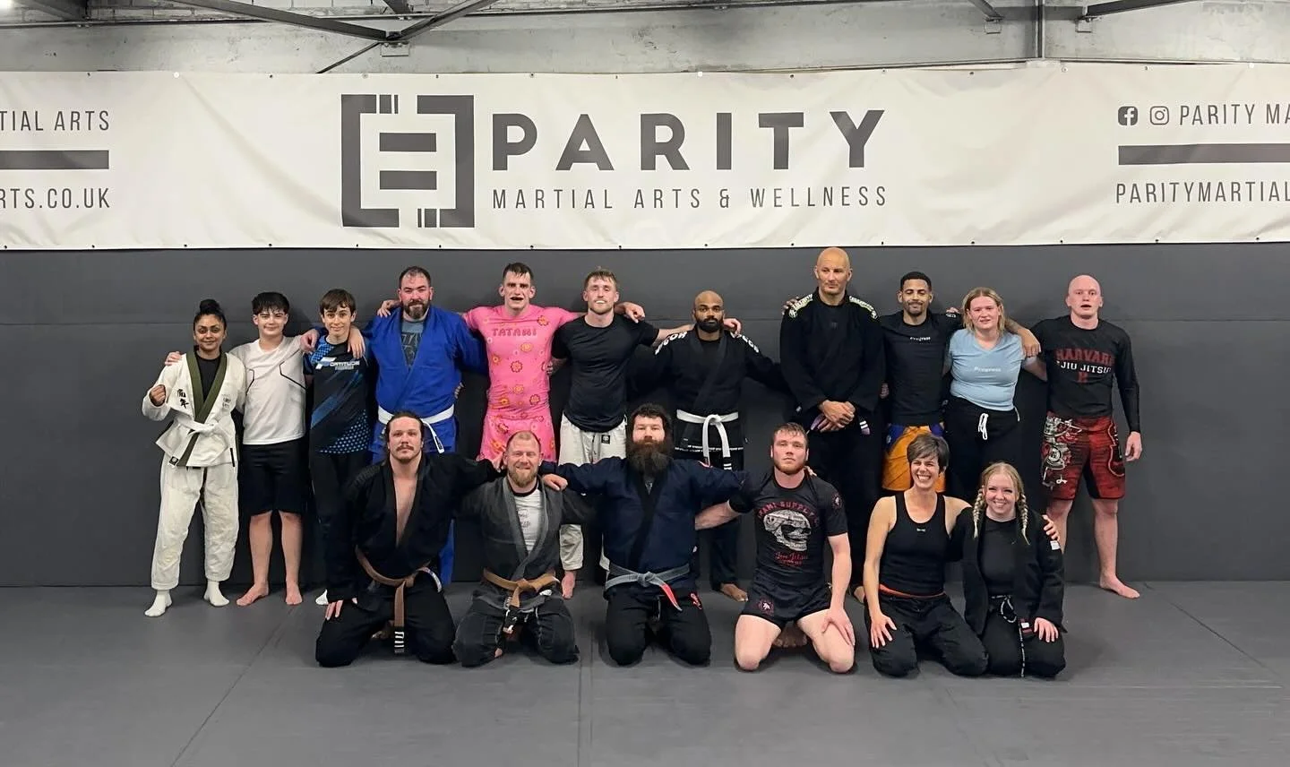 🎃 A quieter one tonight with lots of people out trick or treating, but there was still some scary good training in the women&rsquo;s and mixed ability classes. And the hour of rolling brought plenty of killer rounds to finish the night. 

🟰

#BJJ #