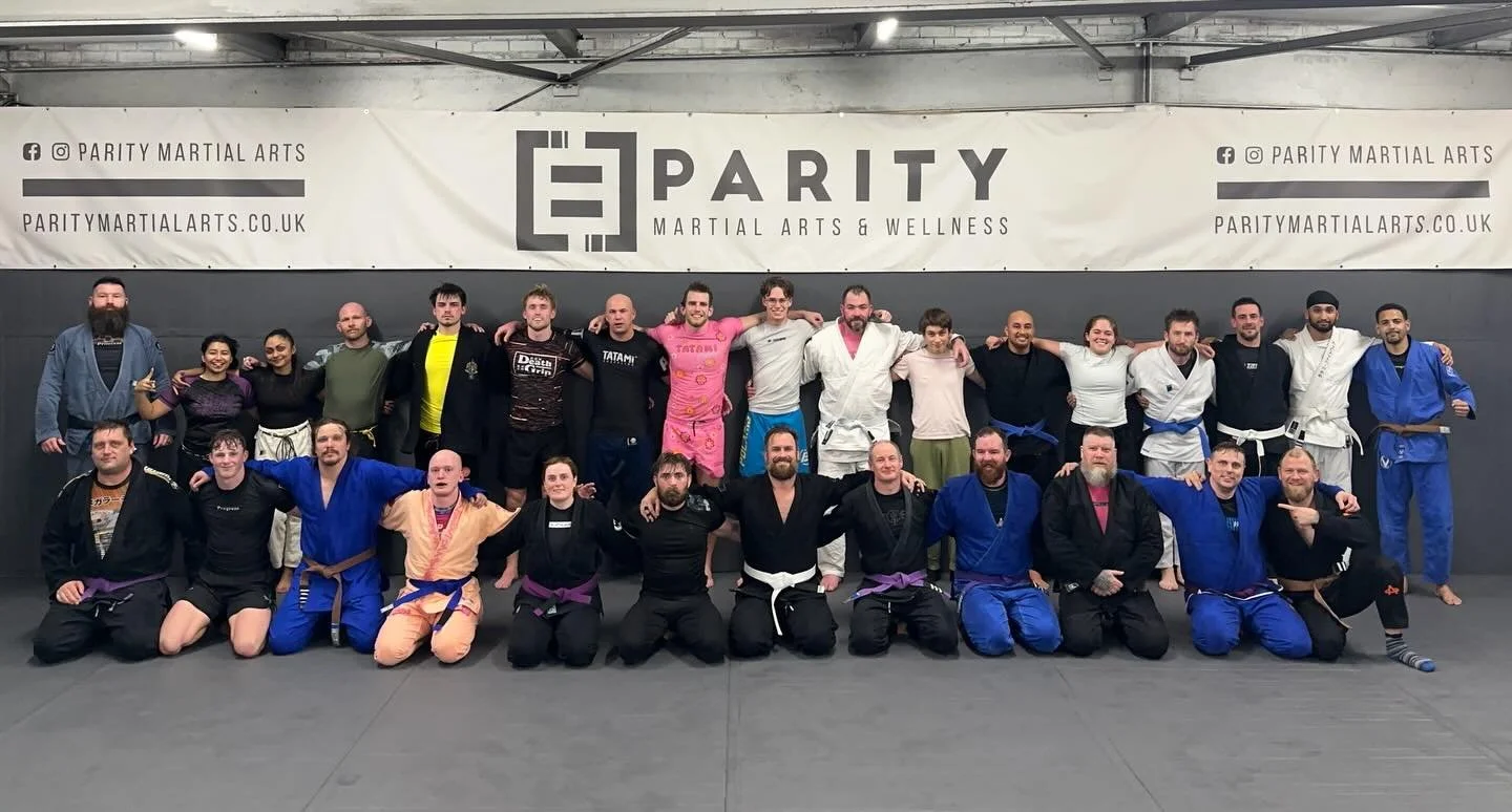 Friday at 6.30pm we had gi BJJ upstairs and MMA downstairs and both groups got stuck into some really useful details. At 7.30pm we rolled straight into our hour of rounds in gi and no gi. There is nothing quite like 10 five minute rounds to kick off 