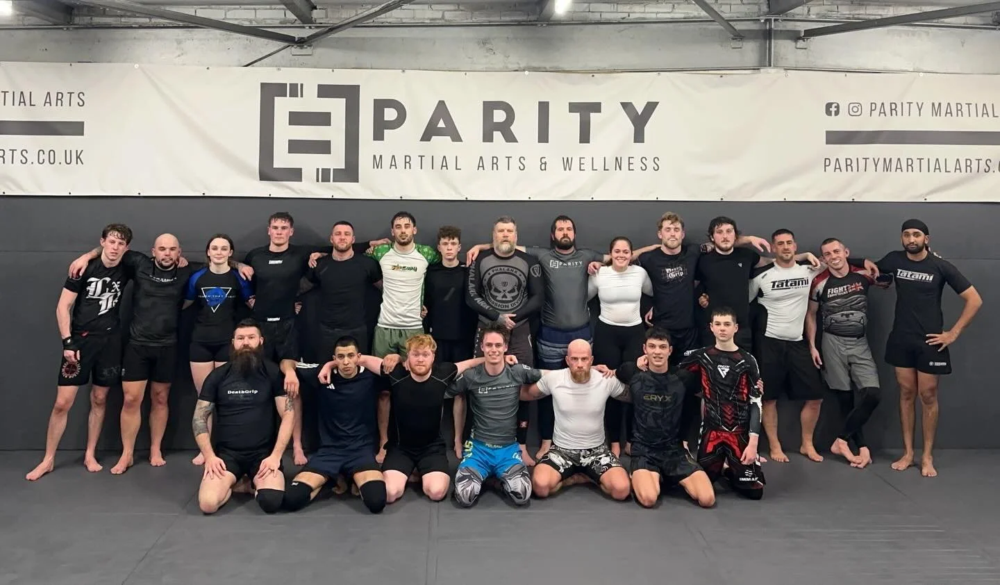 Another tough and fun night of no gi.

The ladies class played with submission chains from closed guard.
Beginners worked on moving from closed guard into Williams guard and adding in some subs.
The mixed ability class explored a few ways of opening 