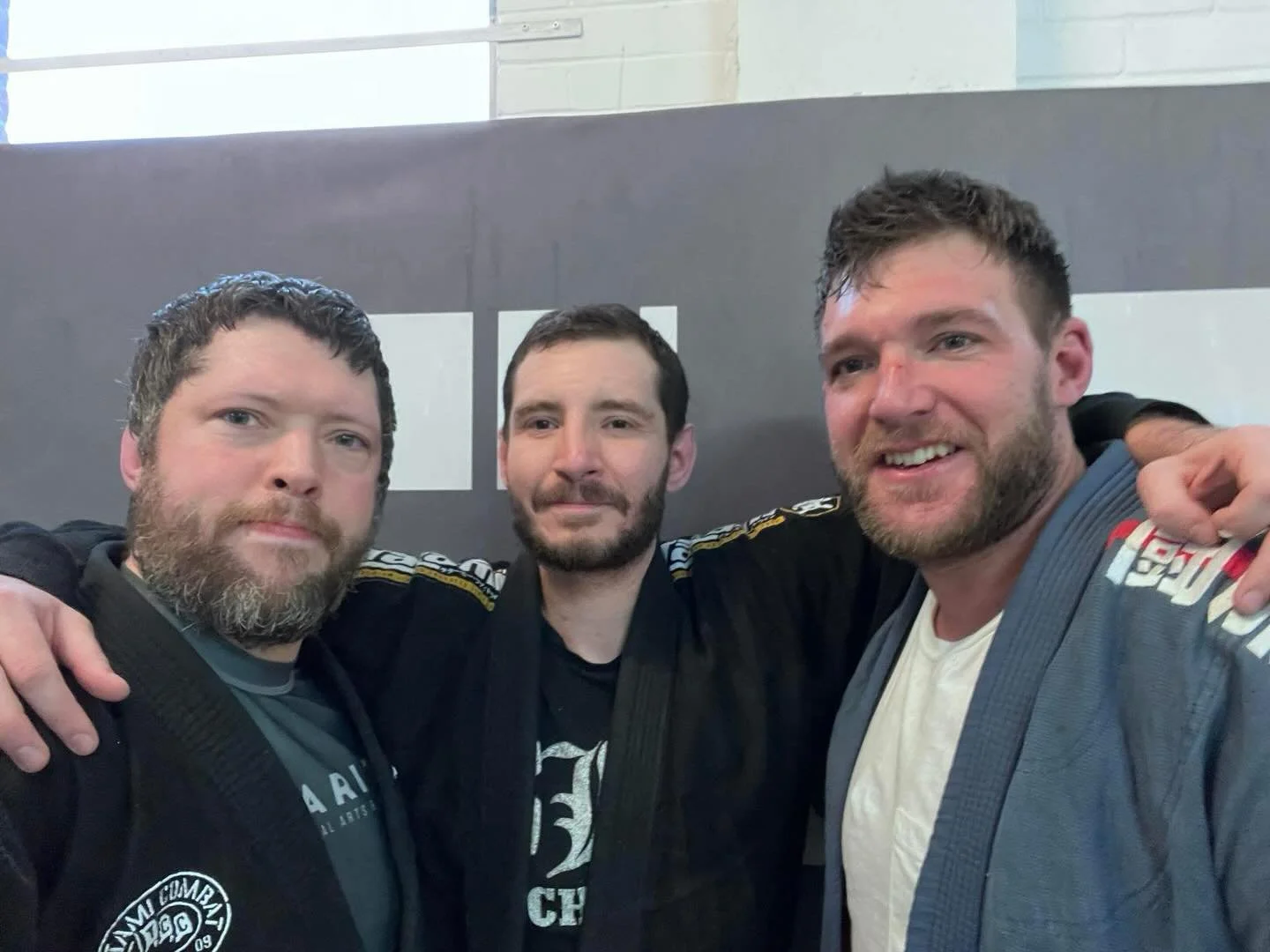 Lots of great BJJ on Tuesday. 6am breakfast club, 12pm lunch class, 6.30pm comp class and the 7.30pm gi class.

If you&rsquo;ve been thinking about starting, take advantage of the 7 day free trial and come and get involved. 

#SouthamptonBJJ #ParityM