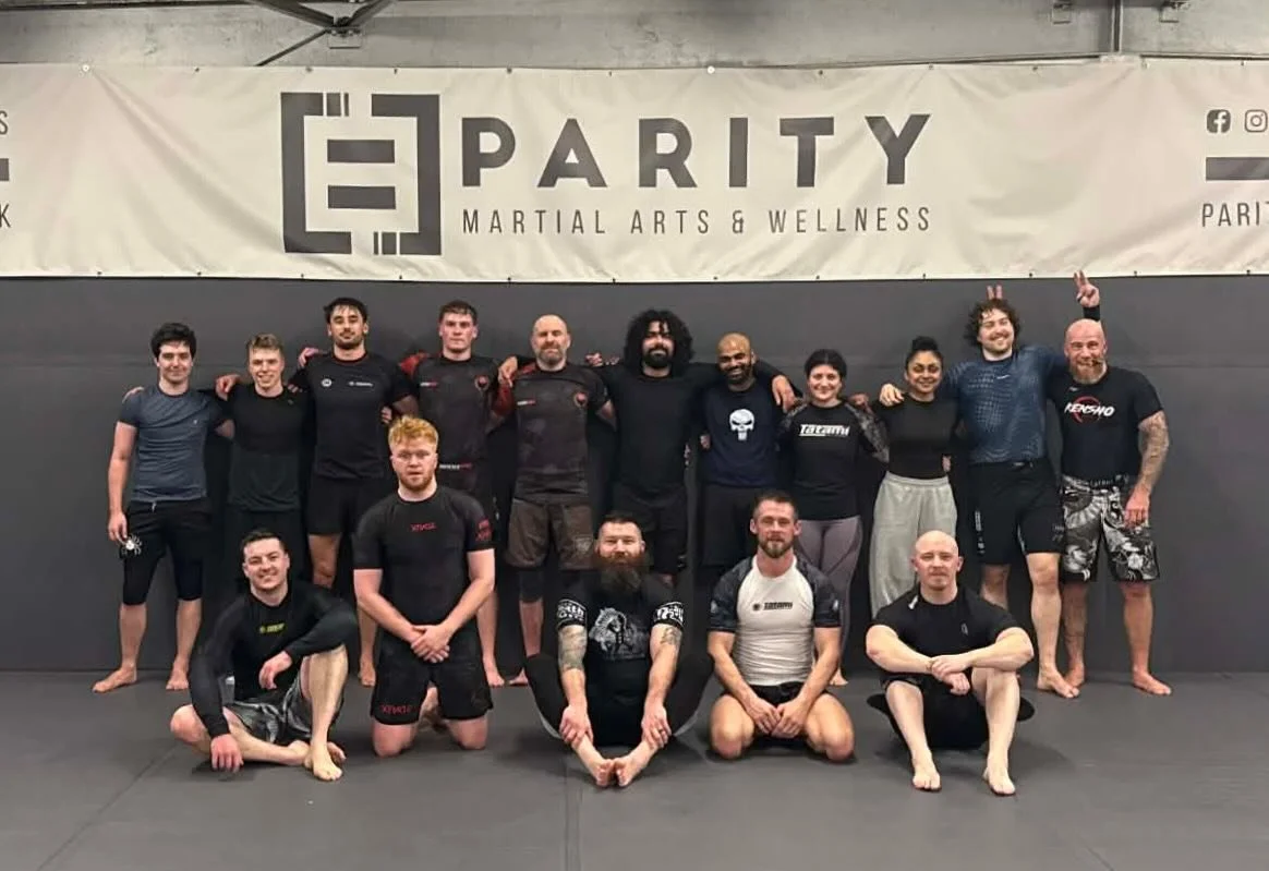 Finishing the week strong with X guard entries and a sweep sequence, followed by some tough rounds. Great to see everyone keeping the momentum going on a Sunday evening!

#SouthamptonBJJ #ParityMartialArts #MauricioGomesLegacy #SouthamptonMartialArts