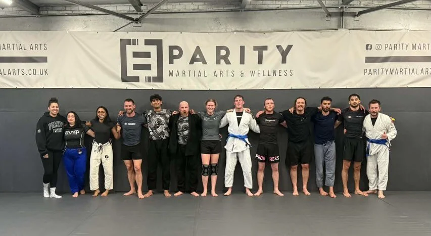 Good work in yesterday&rsquo;s BJJ classes.

Setting up submissions from mount in the lunchtime class, followed by a few rounds. More hard work in the comp class. Then finishing the day workshopping all sorts of positions, details and ideas.

#Southa