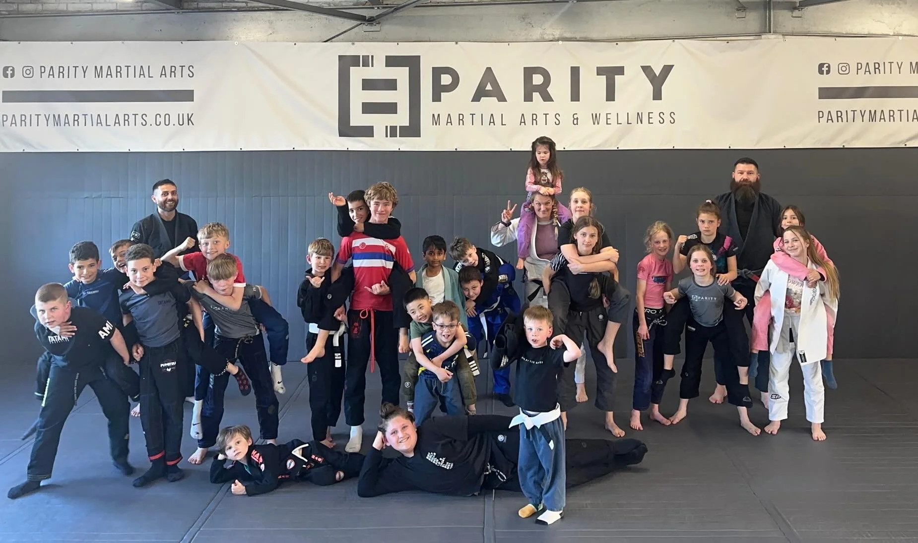 Last night was a warm one. Plenty of fun in the parent and toddler session, followed by kids BJJ working attacks from mount and lots of positional sparring.

#KidsBJJ #SouthamptonBJJ #ParityMartialArts #SouthamptonMartialArts #BJJKids