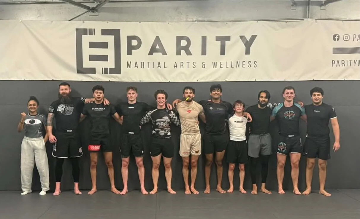 Finished off our mount fortnight with plenty of nasty chokes from the top, then into some tough rounds.

#SouthamptonBJJ #ParityMartialArts #SouthamptonMartialArts #SouthamptonGym #BJJTraining