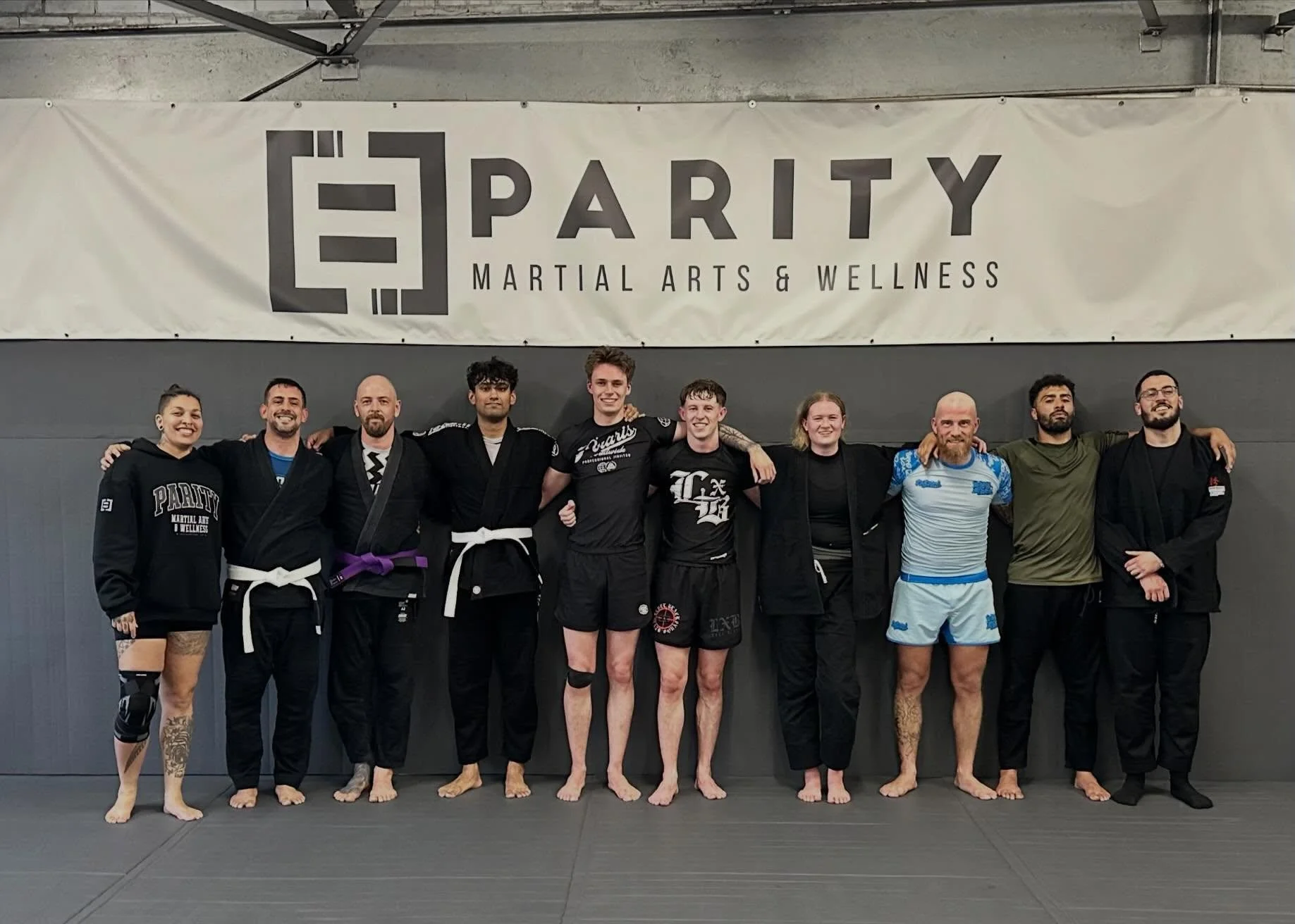 Pics from some of Tuesdays BJJ classes&hellip;

The lunchtime class worked on trapping arms and finding chokes, then put it into practice with plenty of positional rounds. The comp class was a tough one, getting everyone ready for the weekend. Then t