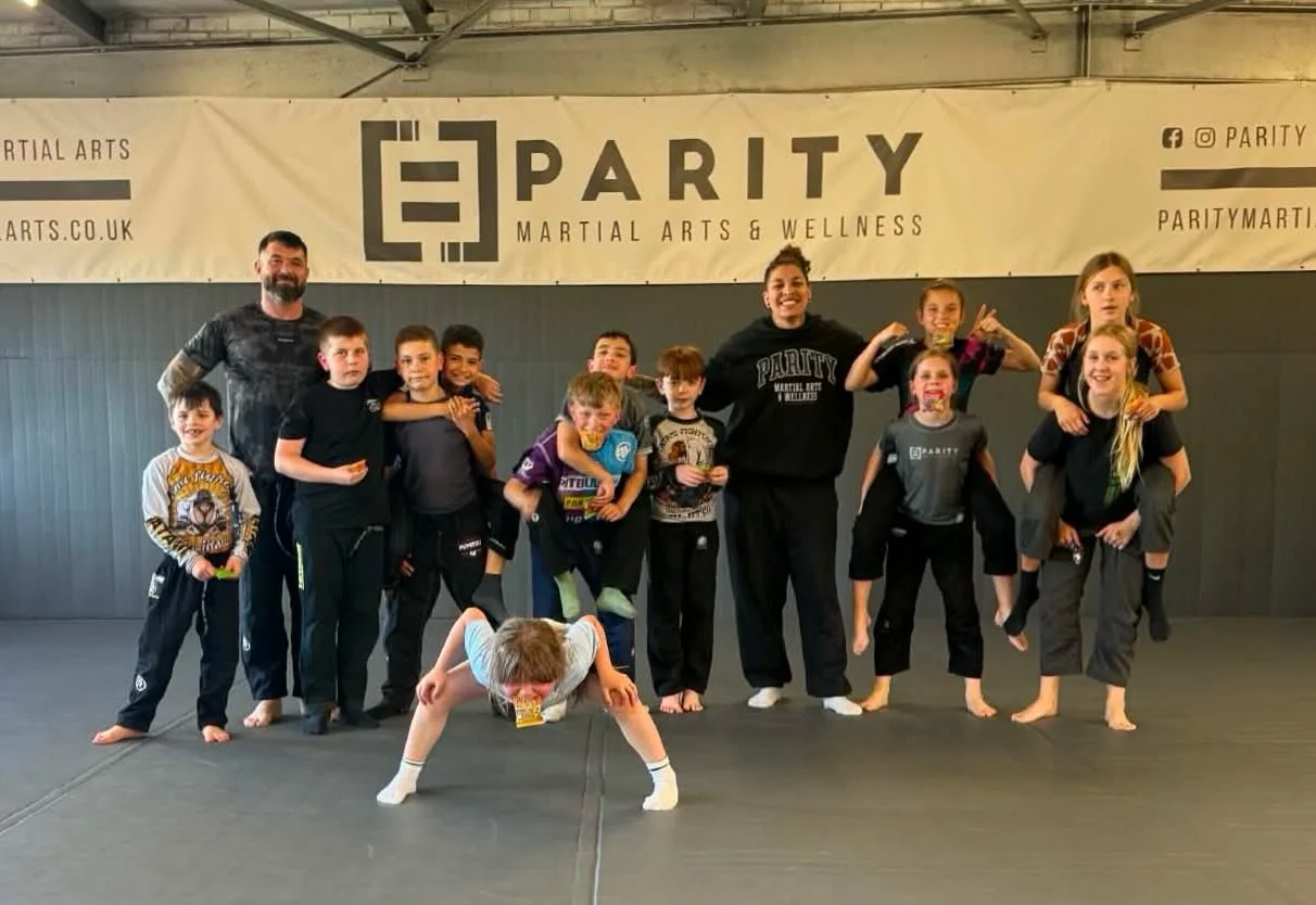 Kids comp class working takedown drills, along with recapping, troubleshooting and celebrating the recent competition results.

#KidsBJJ #SouthamptonBJJ #ParityMartialArts #SouthamptonMartialArts #MauricioGomesLegacy
