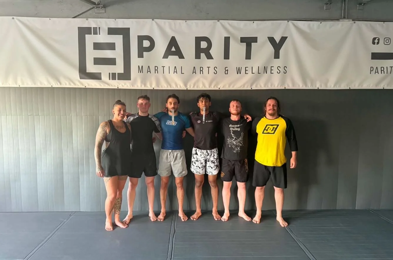 Tuesday&rsquo;s BJJ classes were ridiculously hot this week. The comp class was a sweaty mess by the end, so the post training ice poles were well earned. Good training. 

#SouthamptonBJJ #ParityMartialArts #SouthamptonMartialArts #MauricioGomesLegac