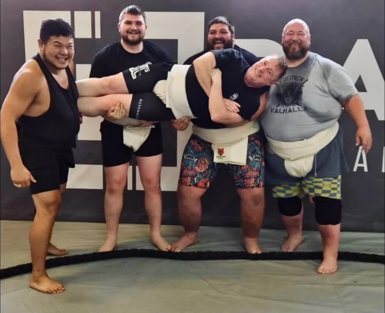 A quiet but fun one after the Sumo weekend.

#Sumo #SouthamptonMartialArts #ParityMartialArts #SouthamptonSumo #MartialArtsUK