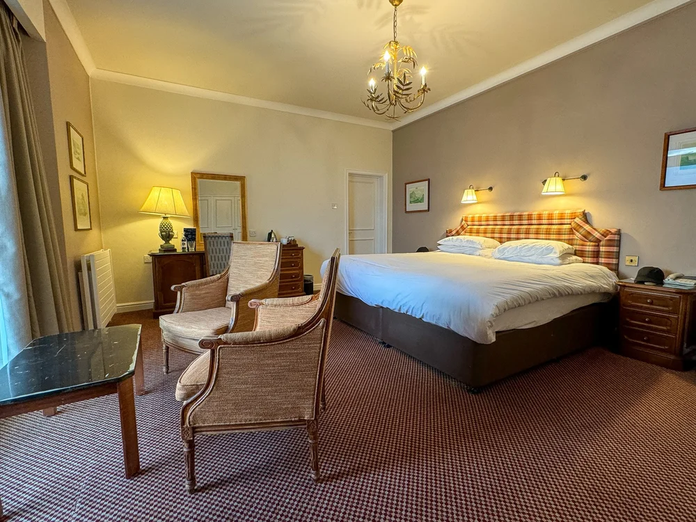 Bed and table and chairs.jpg