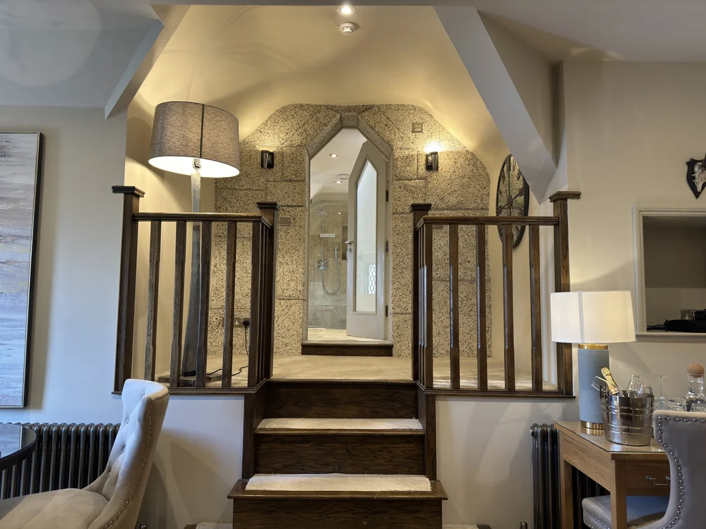 Lounge to bathroom.jpeg