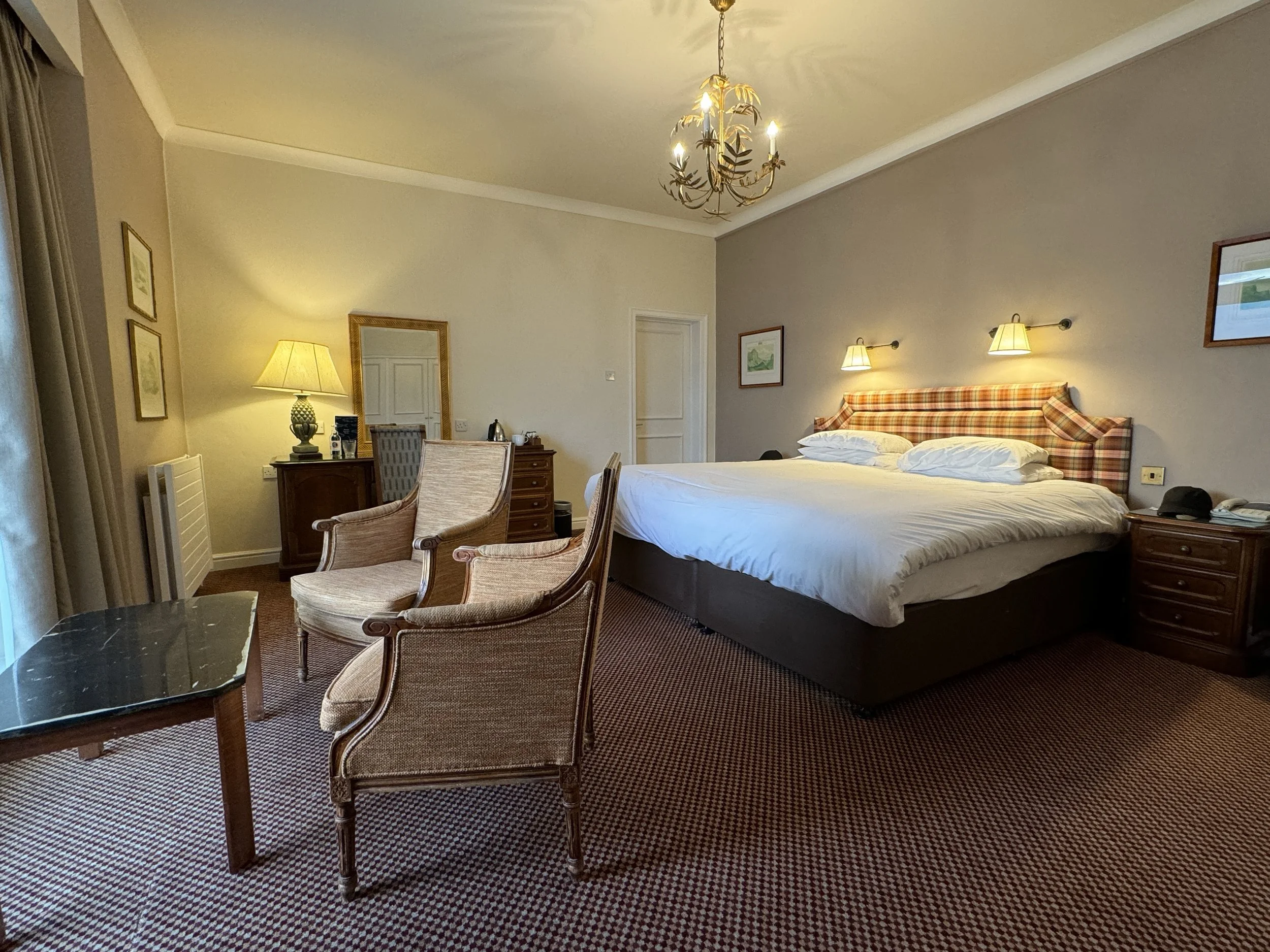 Bed and table and chairs.jpeg