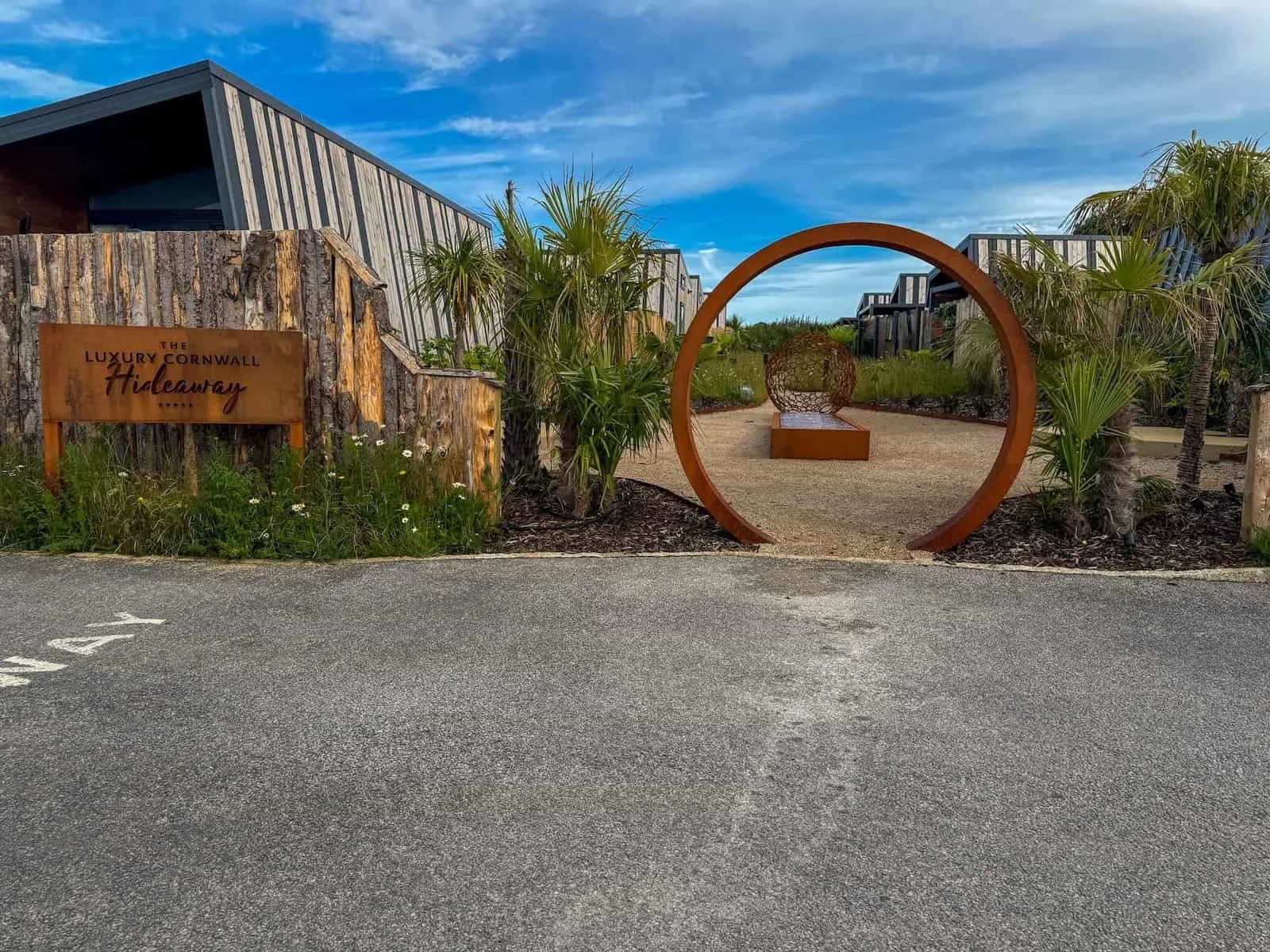 The Luxury Cornwall Hideaway at Trelay Holiday Park Review (2026): Luxury Hot Tub Lodge Near Looe