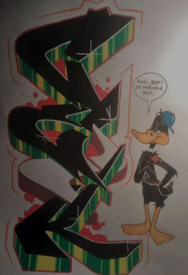 Une fresque murale avec un graffiti coloré et une image de Donald Duck qui dit : "Ouai, bof! Je suis mieux pefff...".