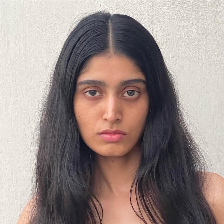 Amrita (175cm / 5'9")