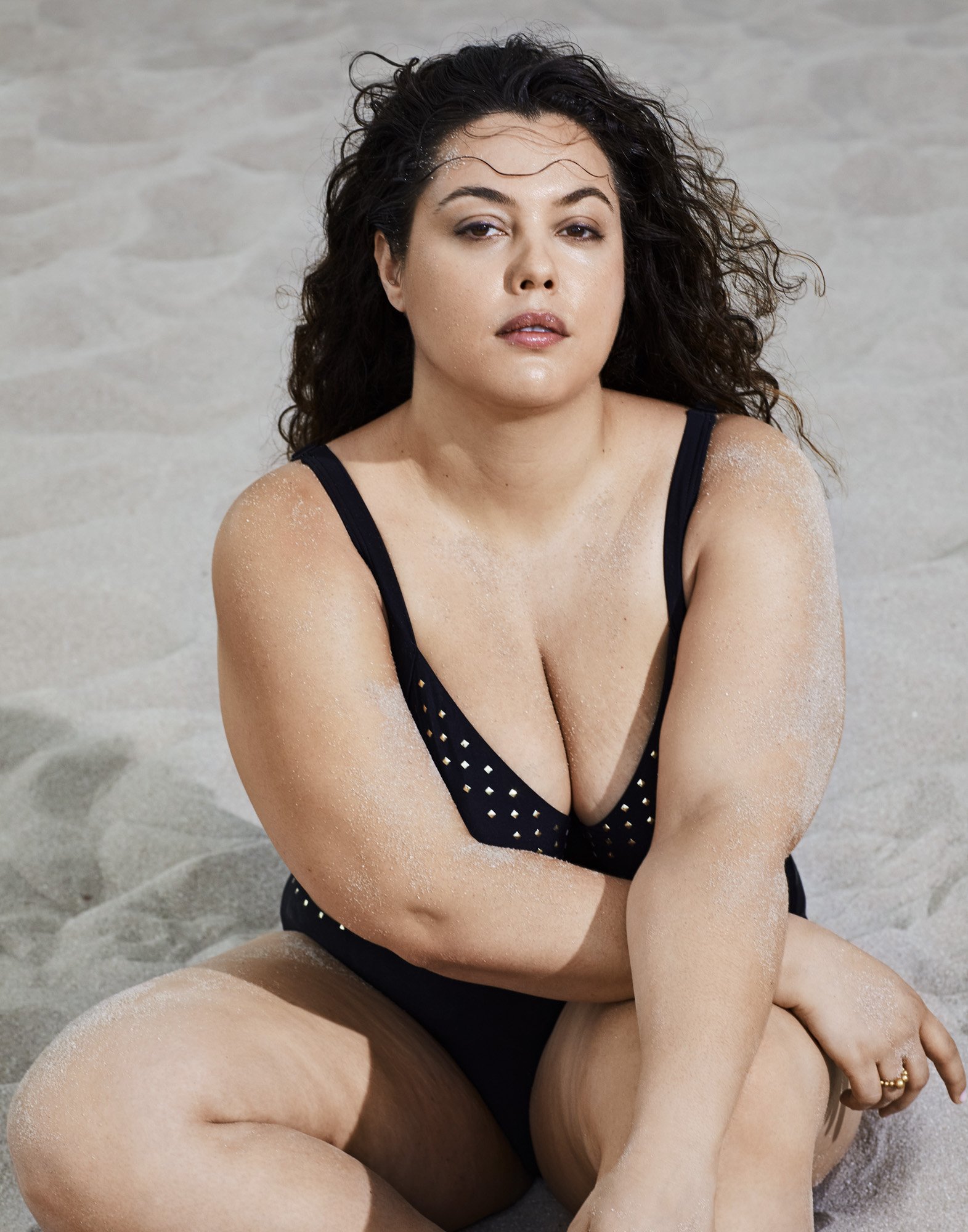 Natural curls and sun-warmed skin on the beach, beauty photography London by Benjamin Kaufmann