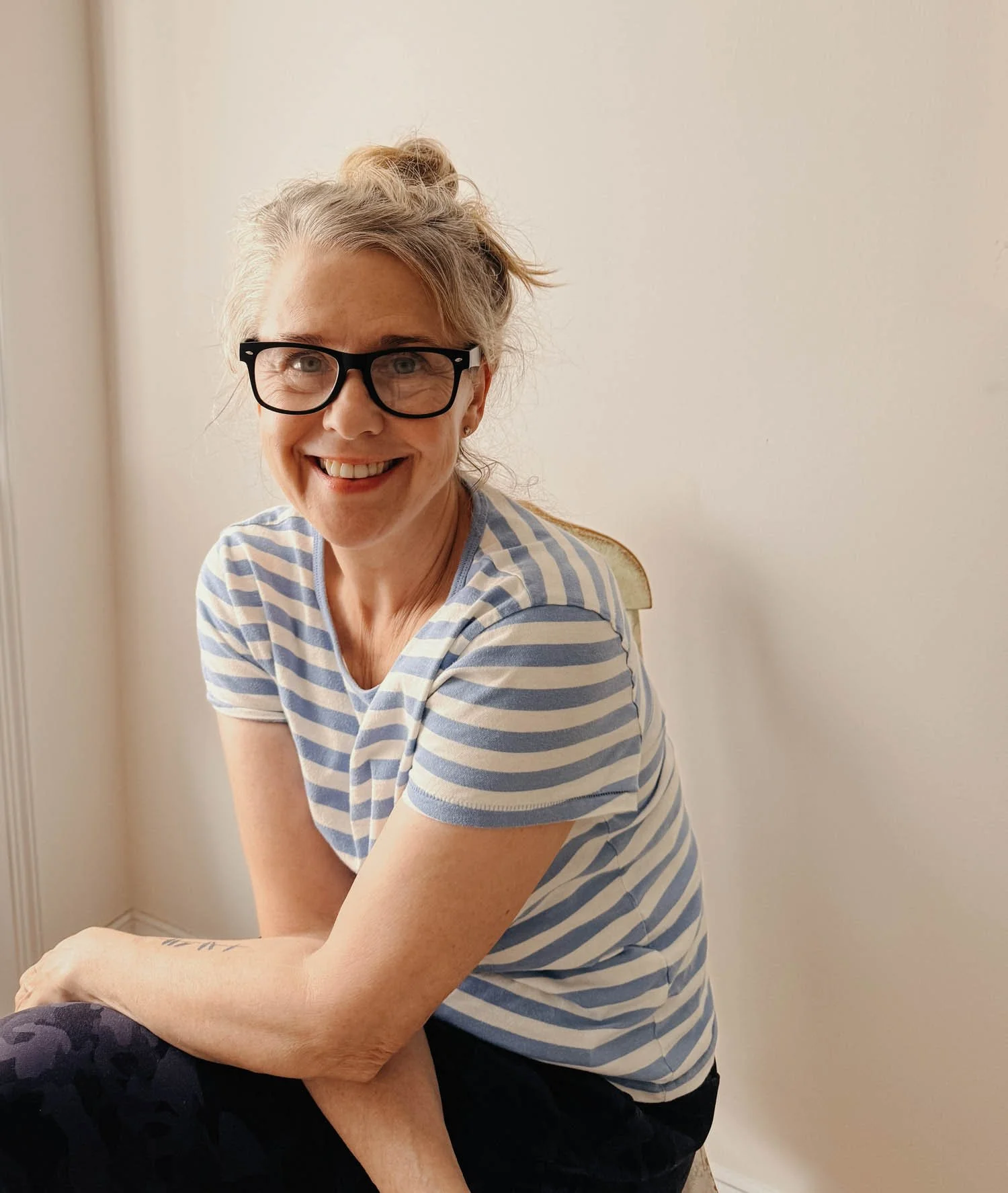 Artist Laura Cantral