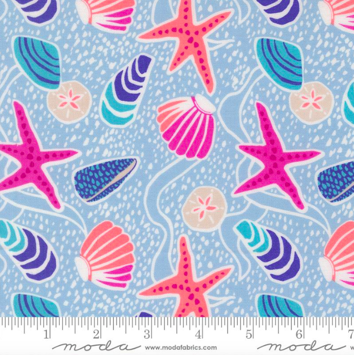Reef: Sea Shells by MODA FABRICS