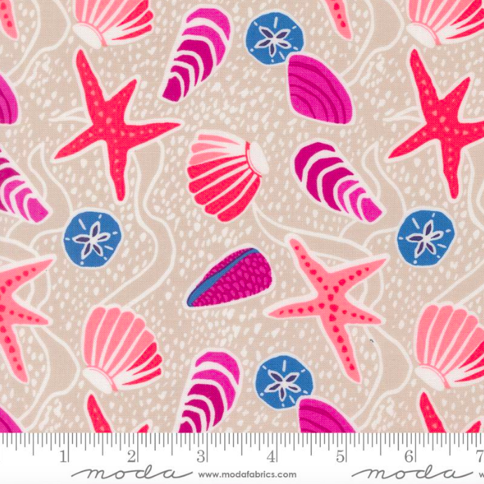 Reef: Sea Shells by MODA FABRICS