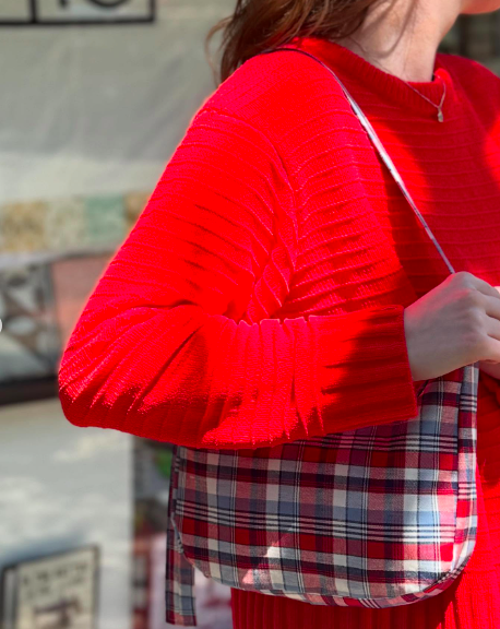 Cresent-shaped bag