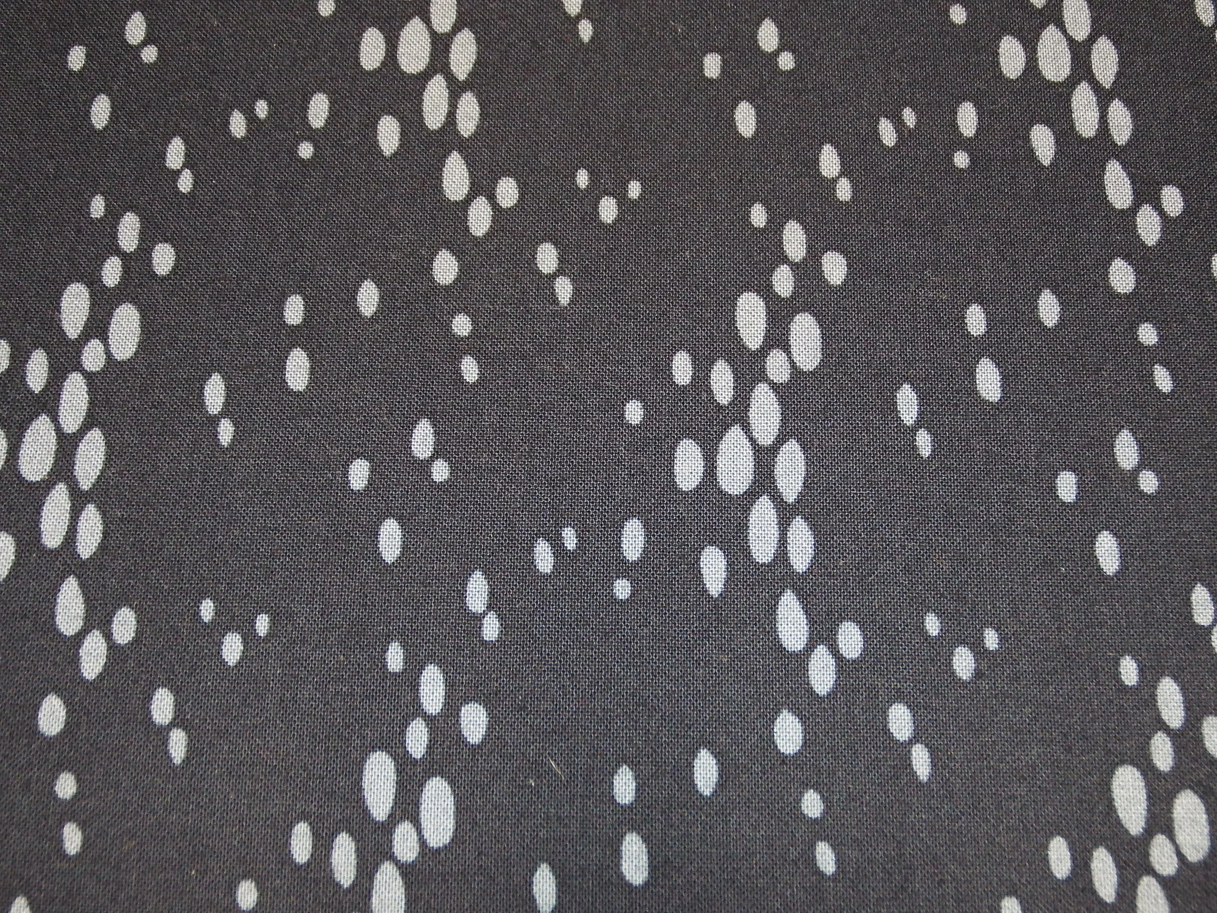 Arabesque: Vista Blenders Dots by MODA FABRICS