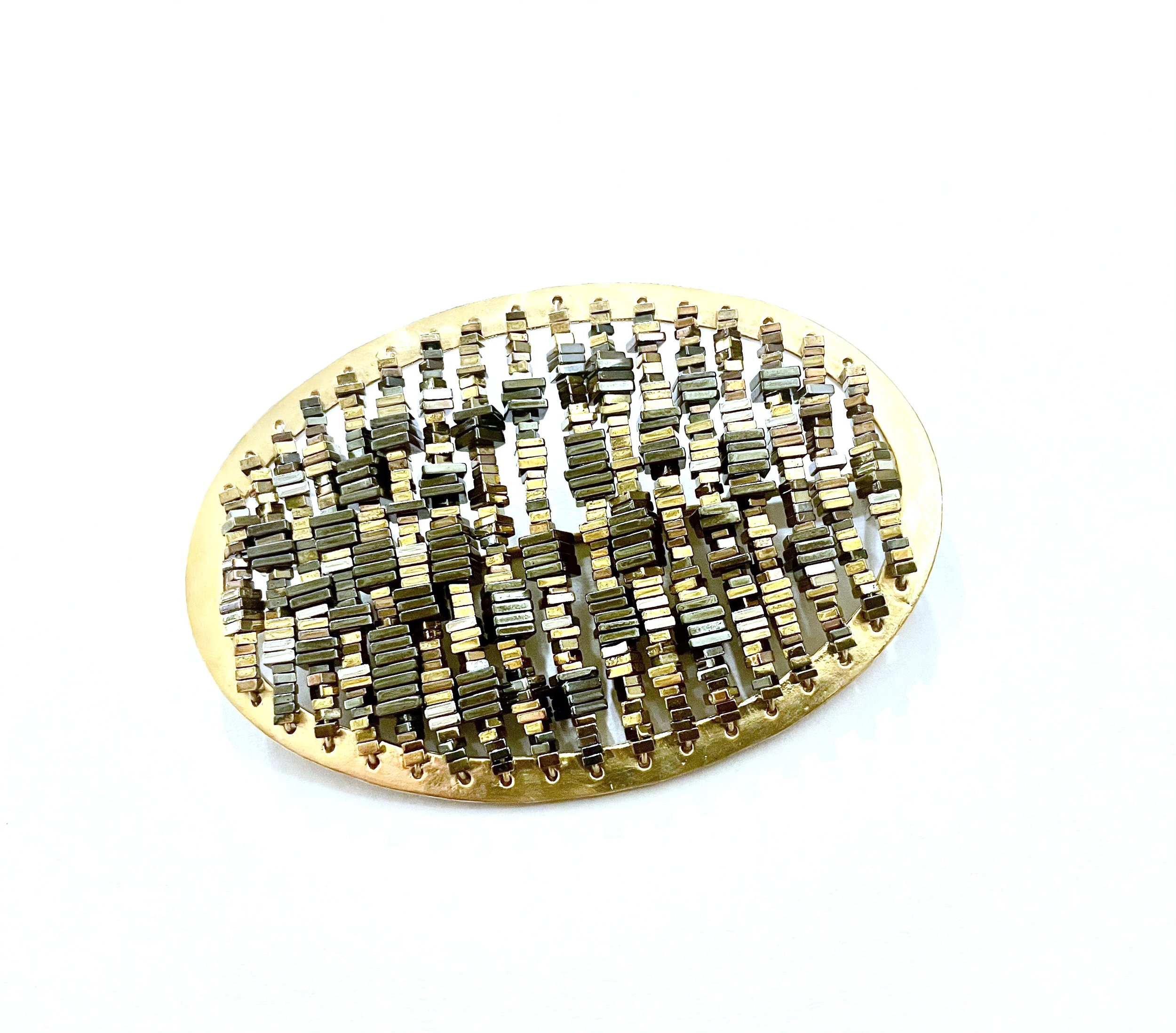 CODICE OVAL BROOCH GOLD.jpeg