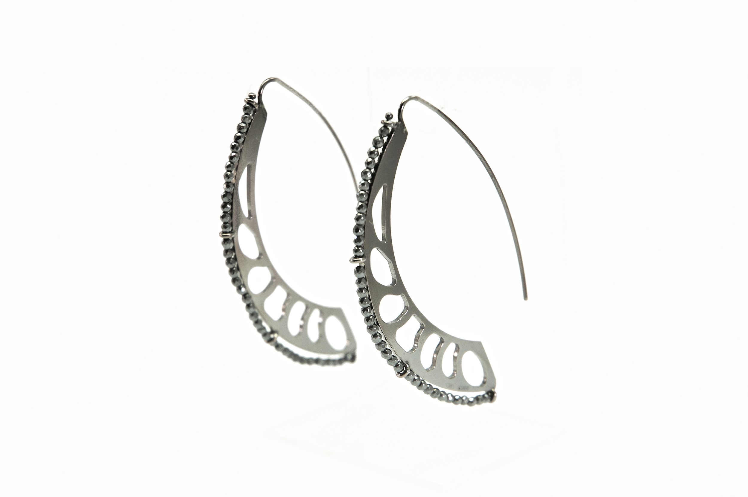 Sciabola Earrings Black_2.jpg