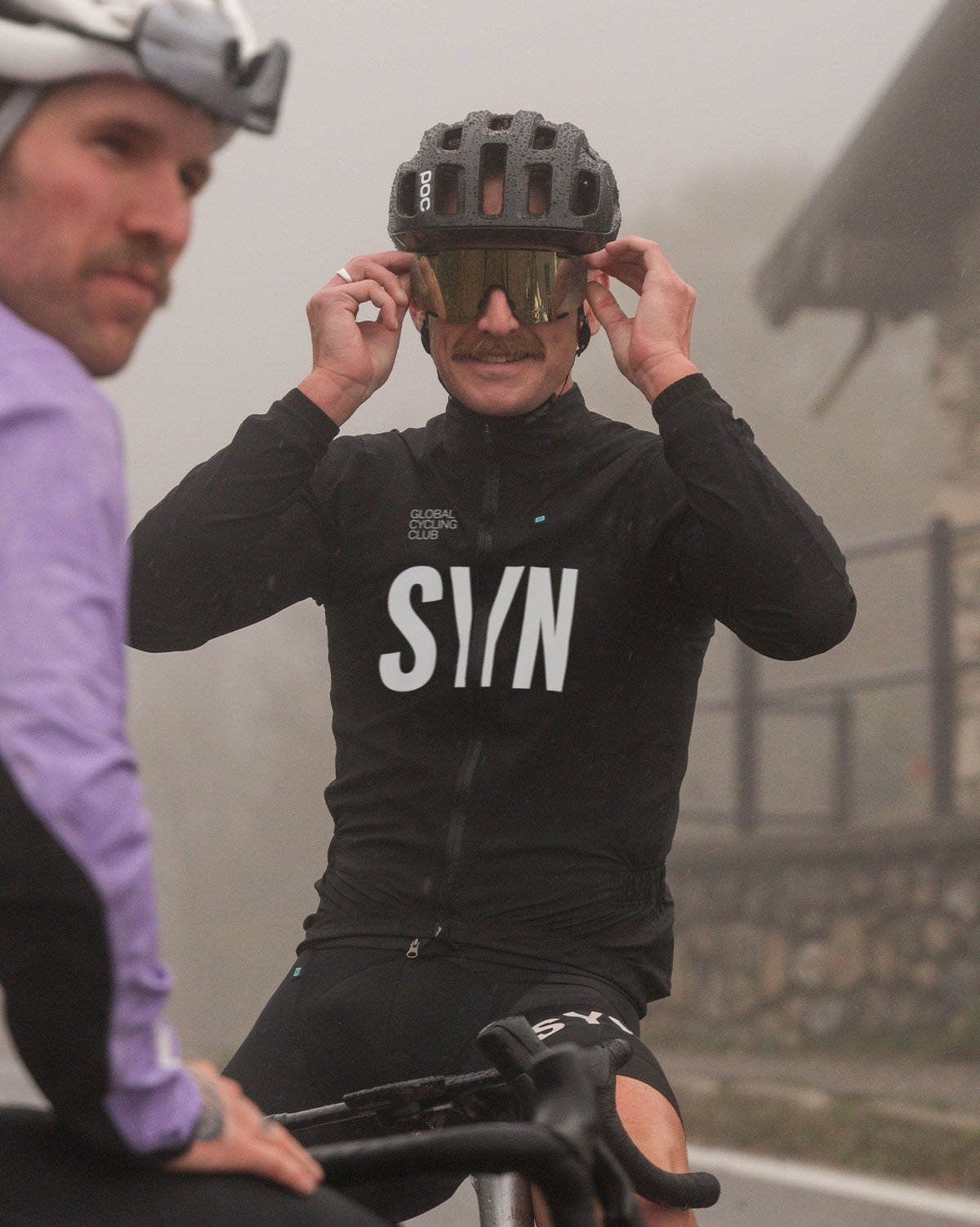 1001420.SYNDBL_staydry_8.jpg