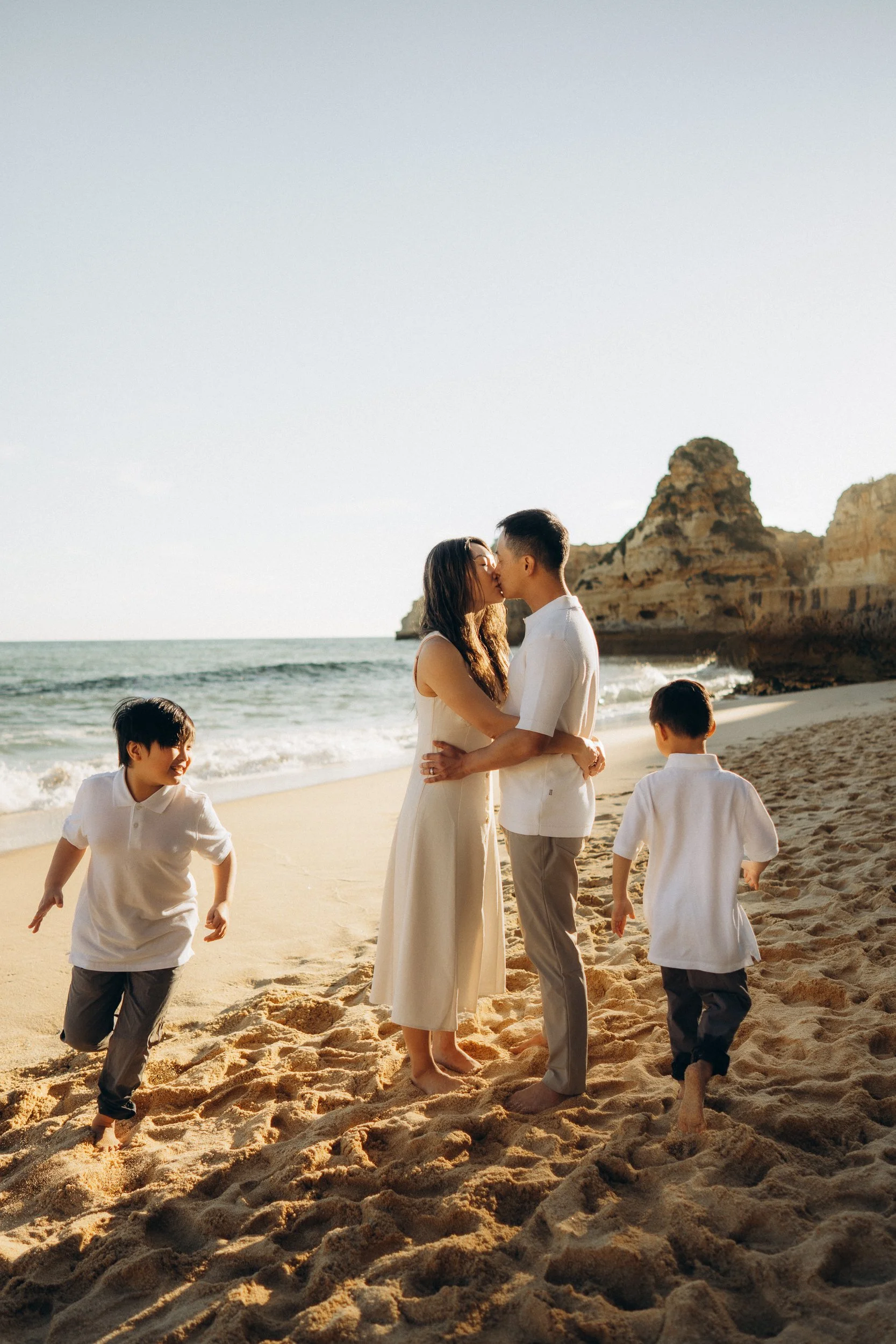 praia-da-marinha-family-photoshoot-2.jpg