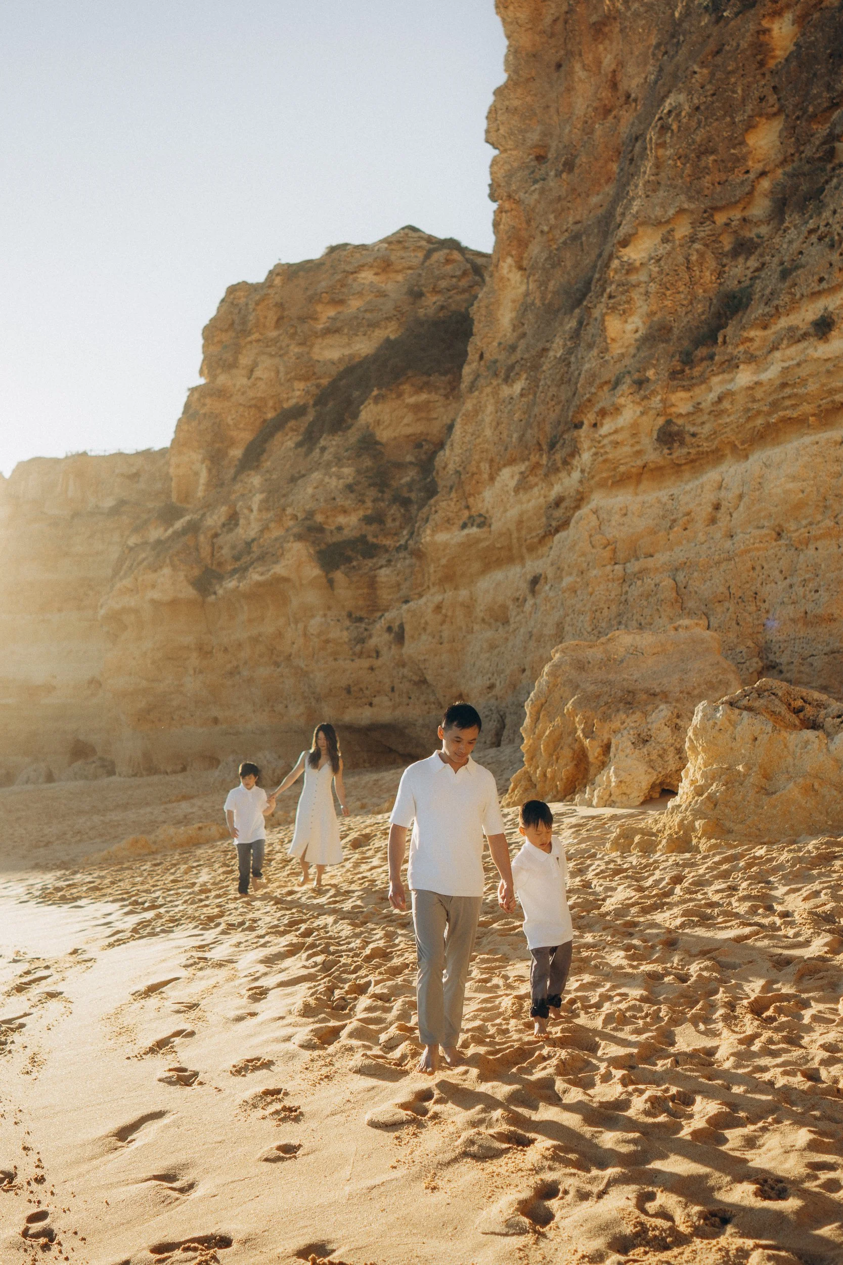 praia-da-marinha-family-photoshoot-3.jpg
